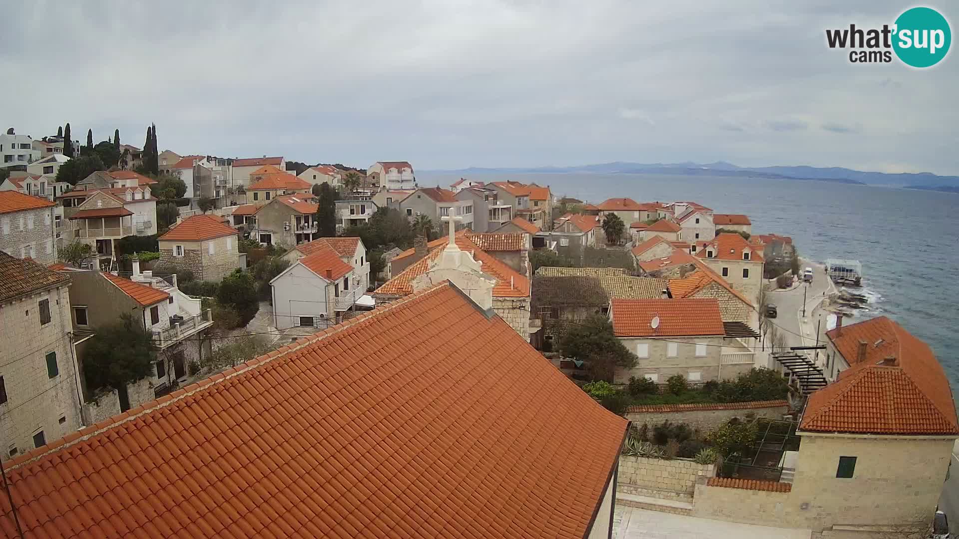 Spletna kamera Sutivan panorama – pogled v živo z otoka Brač