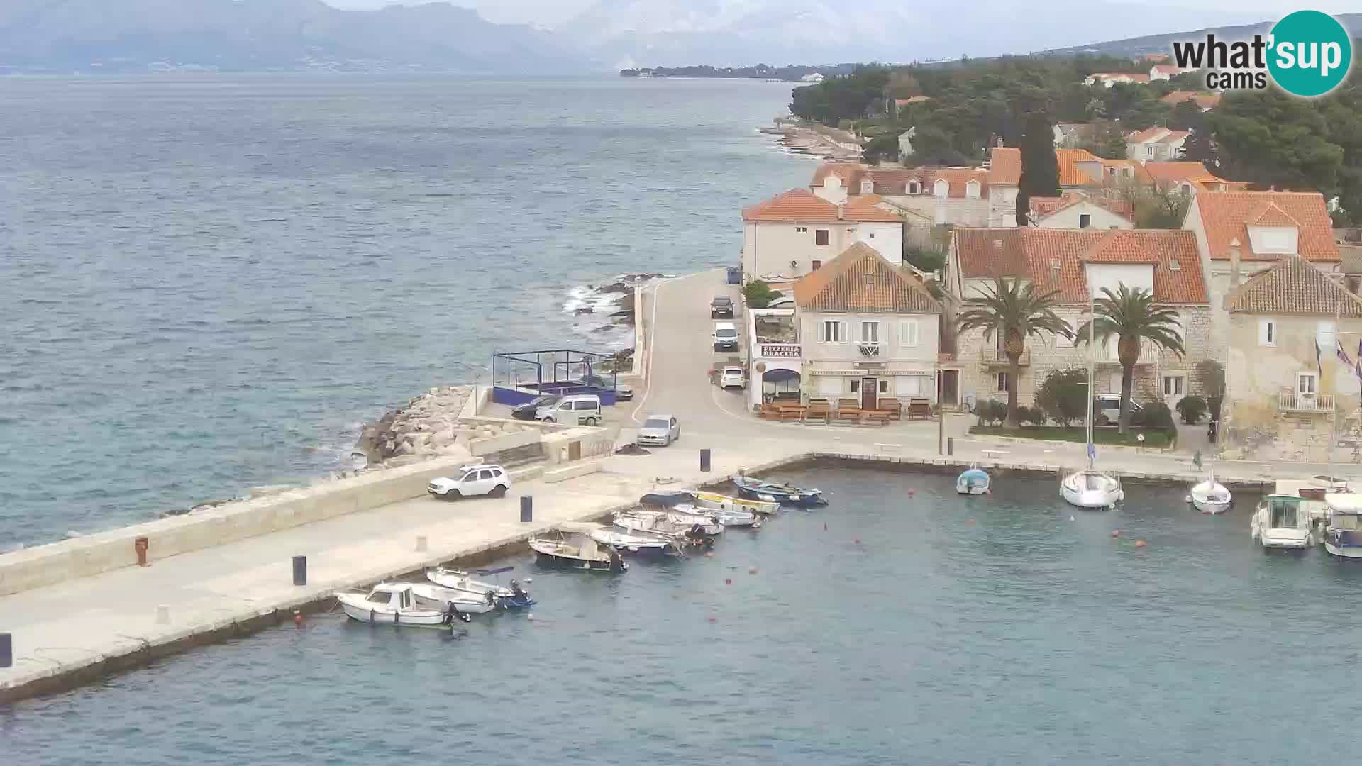 Spletna kamera Sutivan panorama – pogled v živo z otoka Brač