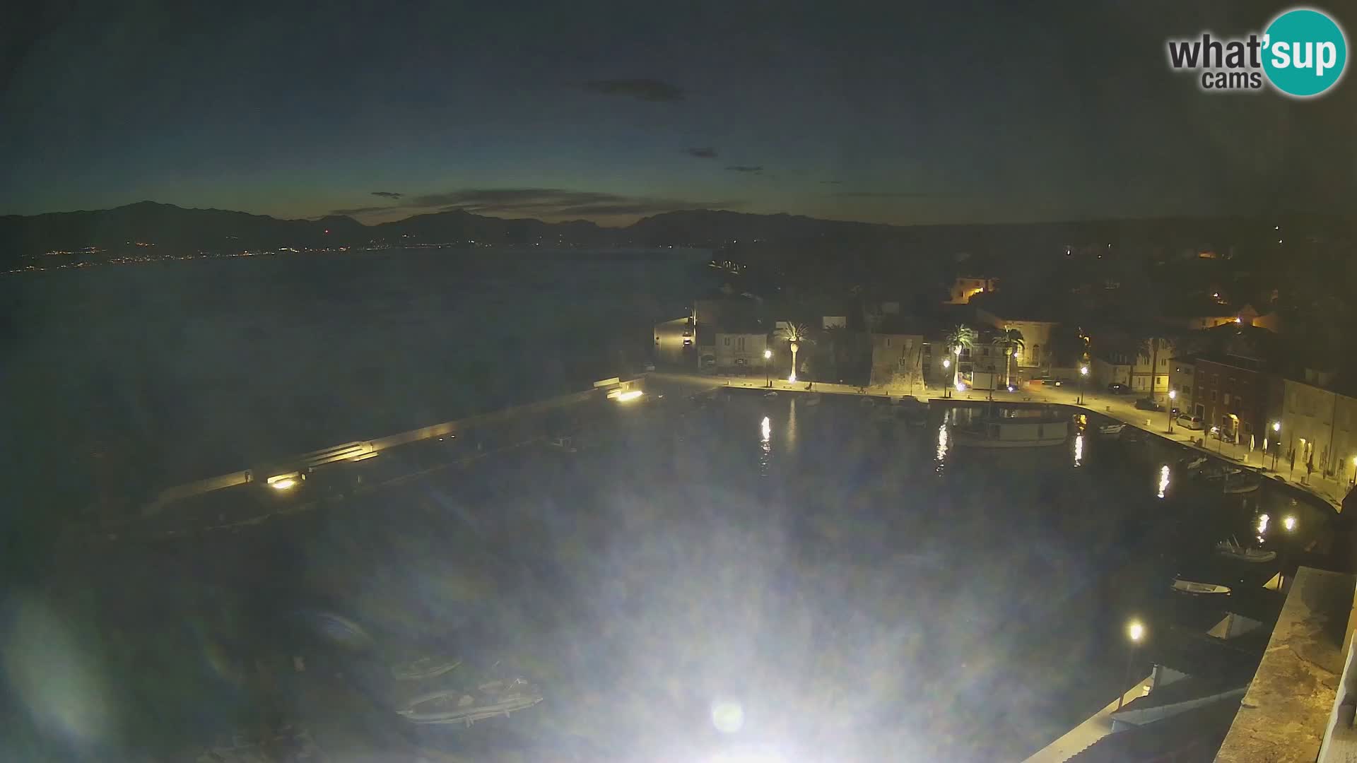 Spletna kamera Sutivan panorama – pogled v živo z otoka Brač