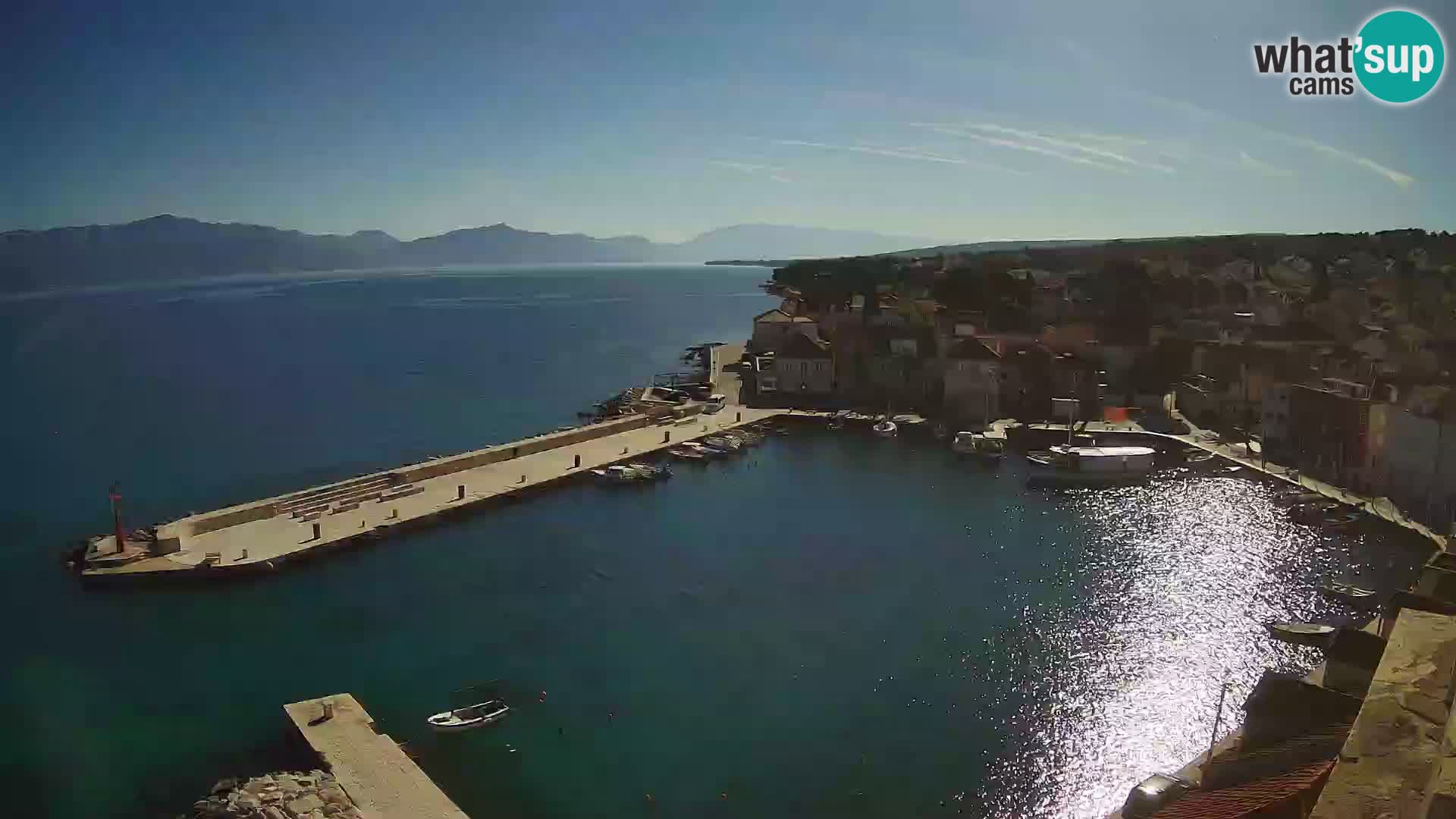 Spletna kamera Sutivan panorama – pogled v živo z otoka Brač