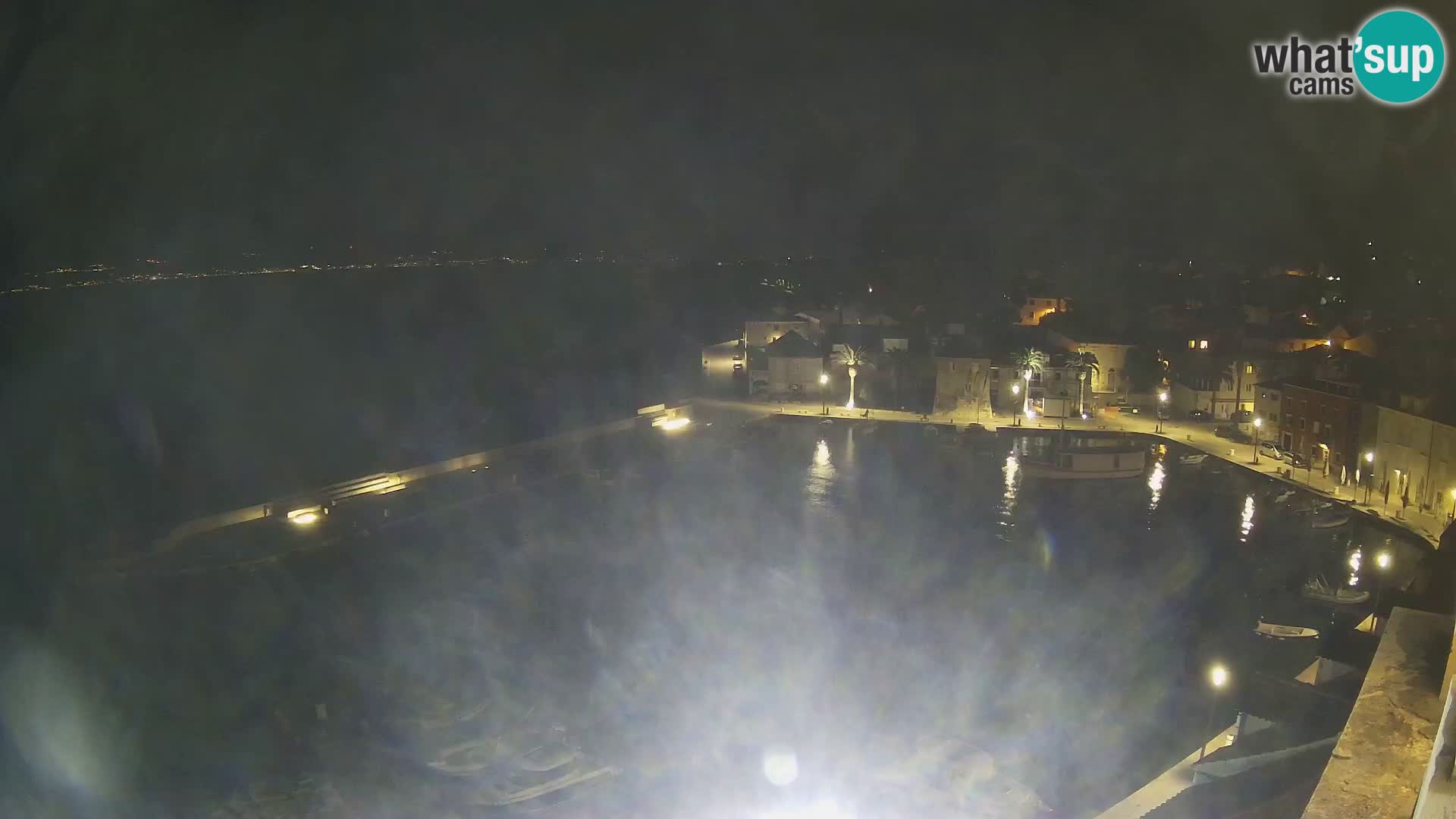 Spletna kamera Sutivan panorama – pogled v živo z otoka Brač