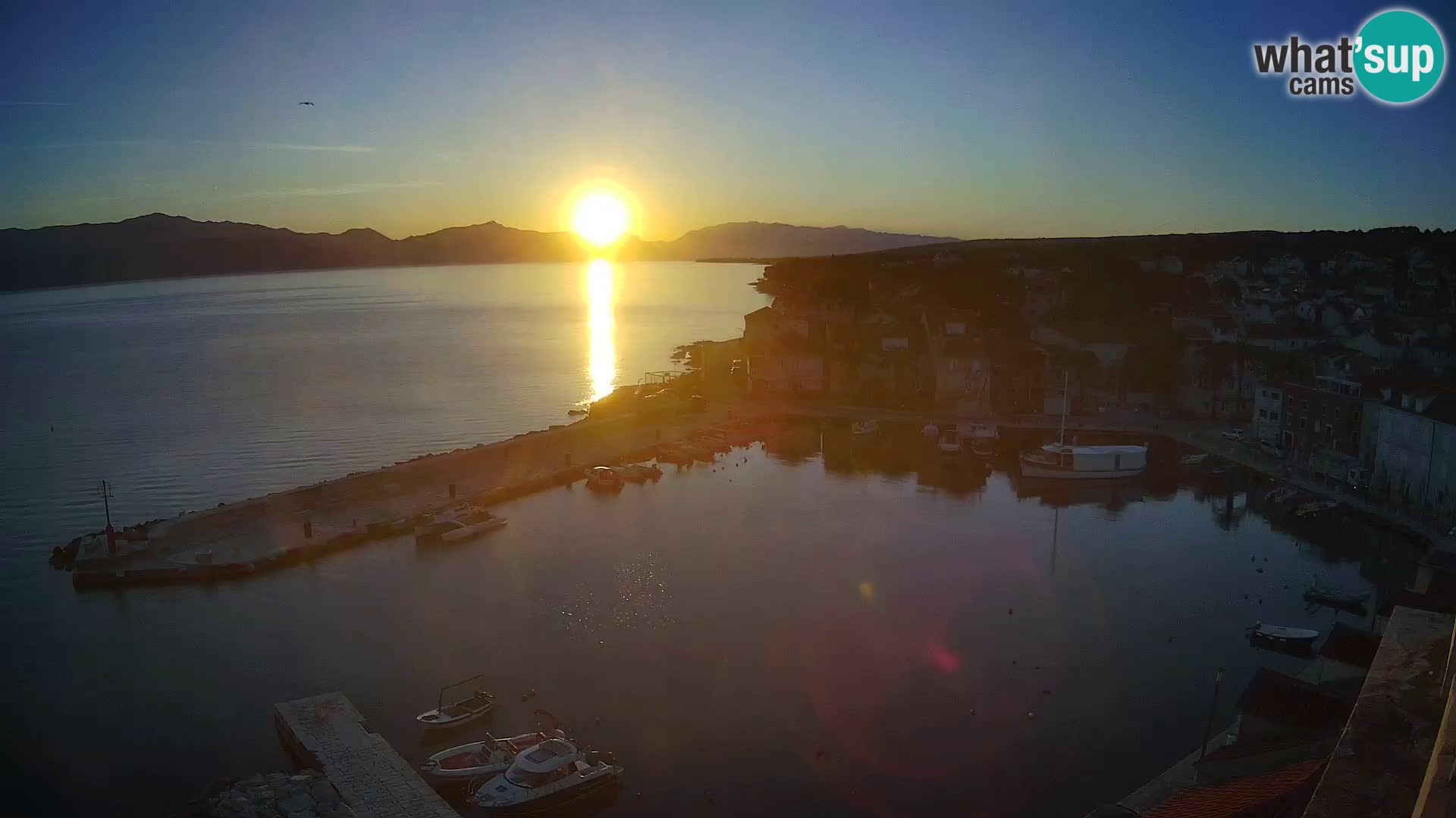 Web kamera Sutivan panorama – Pogled uživo s otoka Brača