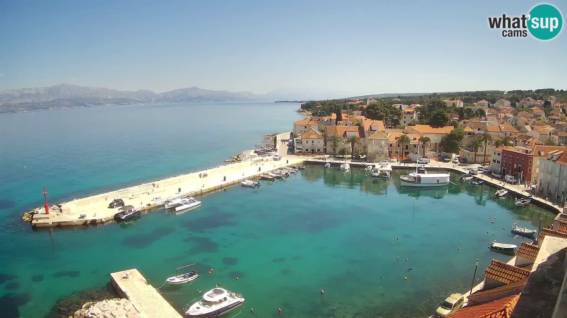 Spletna kamera Sutivan panorama – pogled v živo z otoka Brač