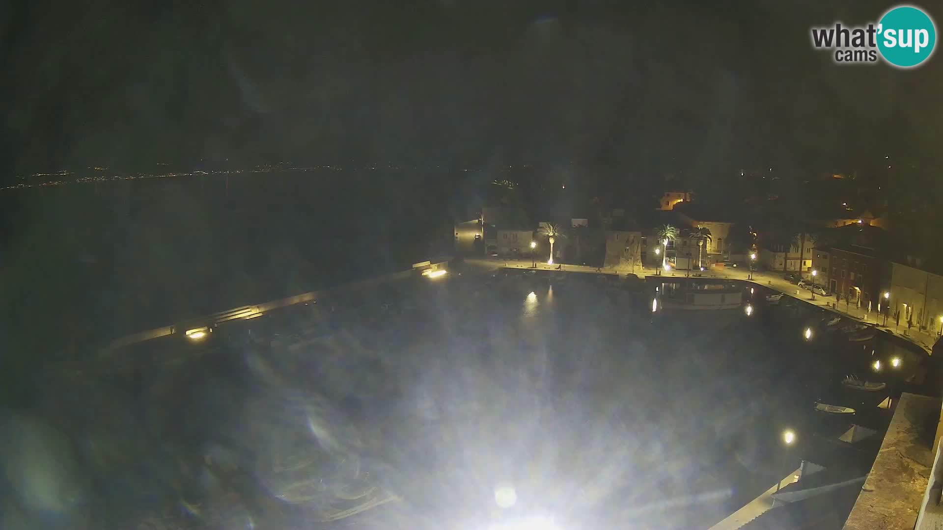 Spletna kamera Sutivan panorama – pogled v živo z otoka Brač