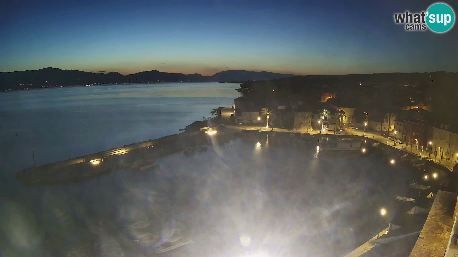 Web kamera Sutivan panorama – Pogled uživo s otoka Brača