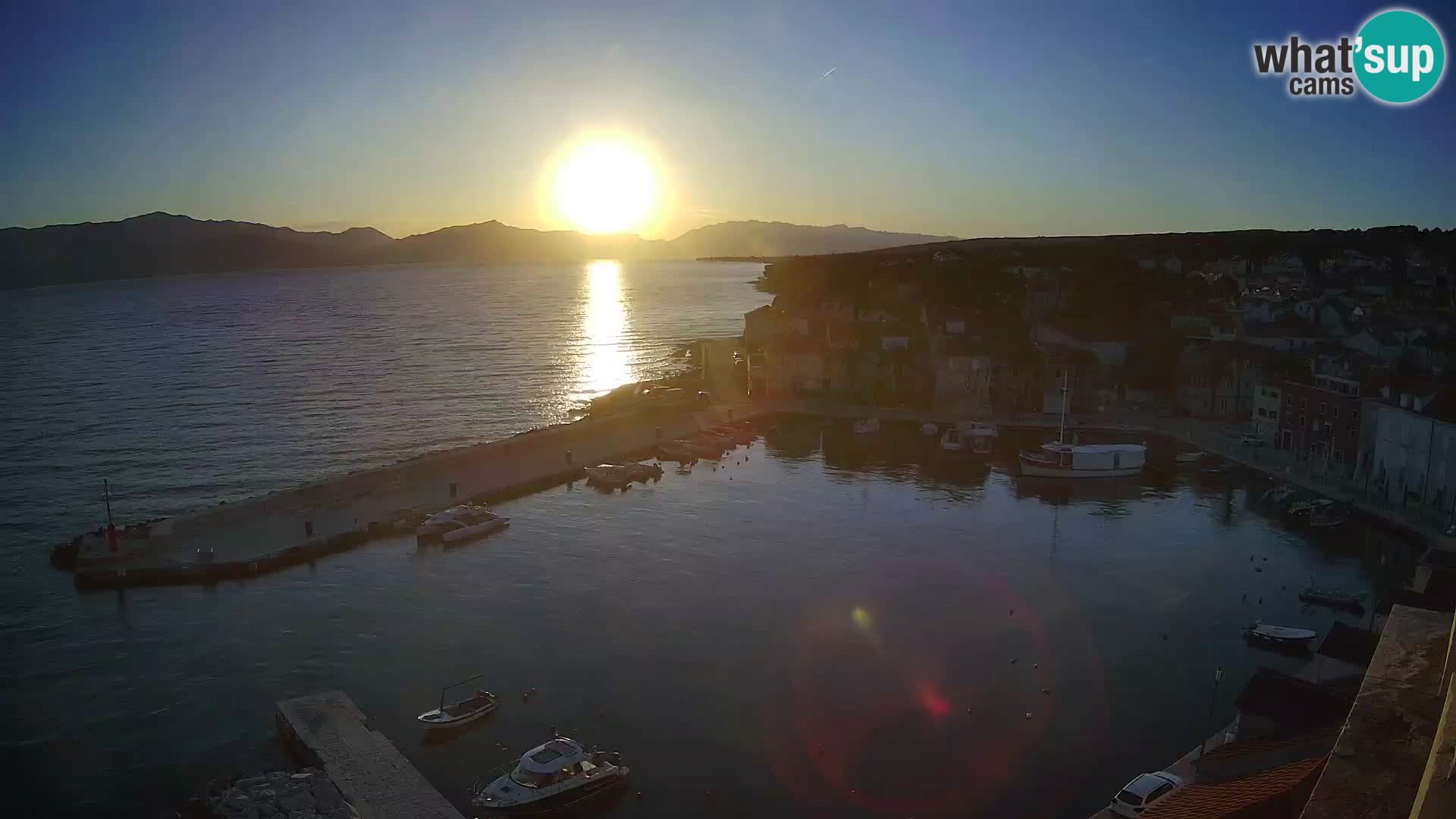Spletna kamera Sutivan panorama – pogled v živo z otoka Brač