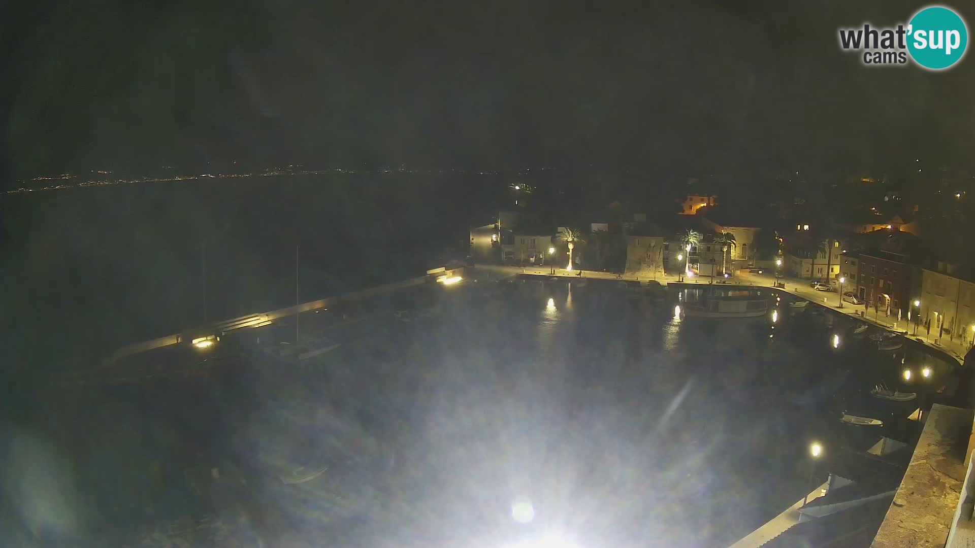 Spletna kamera Sutivan panorama – pogled v živo z otoka Brač