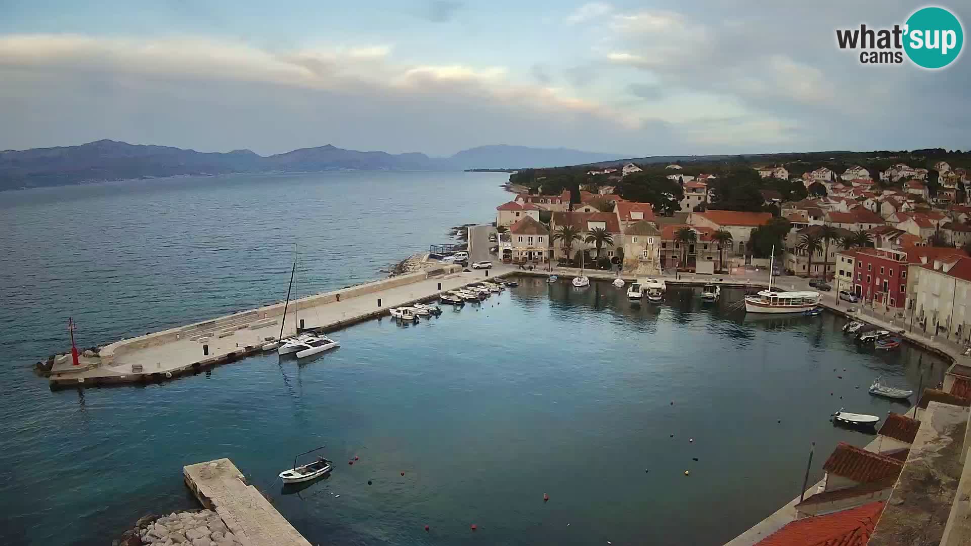 Web kamera Sutivan panorama – Pogled uživo s otoka Brača