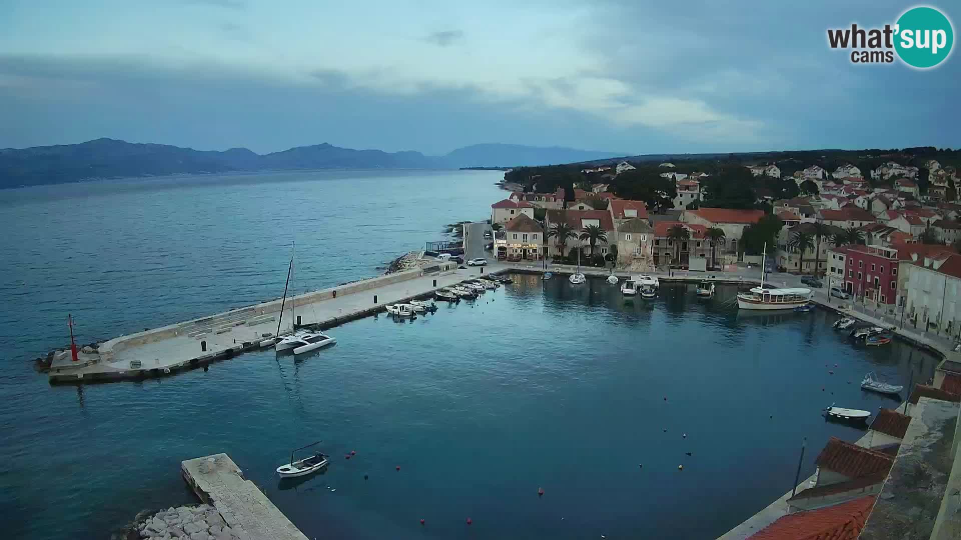 Web kamera Sutivan panorama – Pogled uživo s otoka Brača