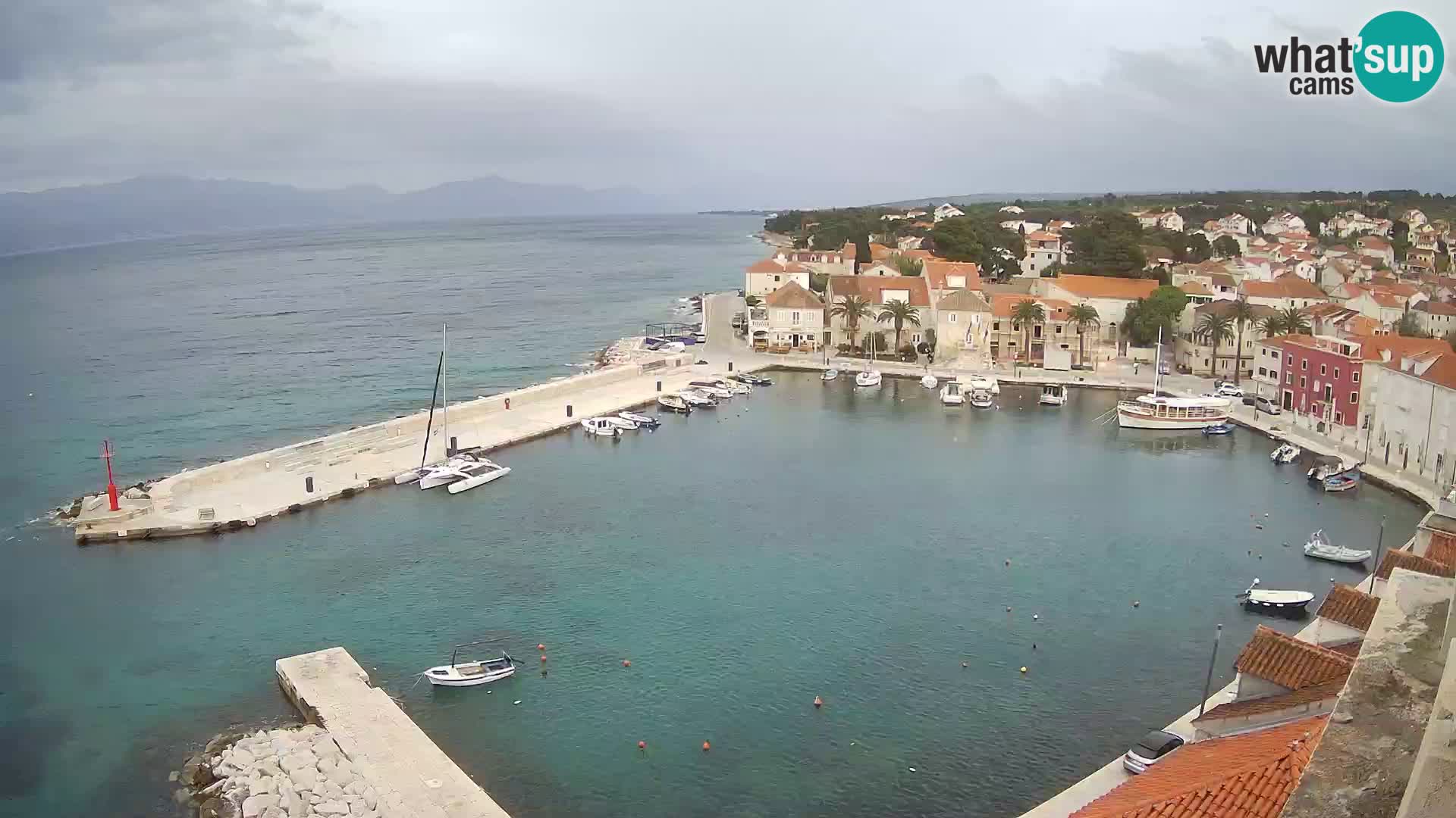 Web kamera Sutivan panorama – Pogled uživo s otoka Brača