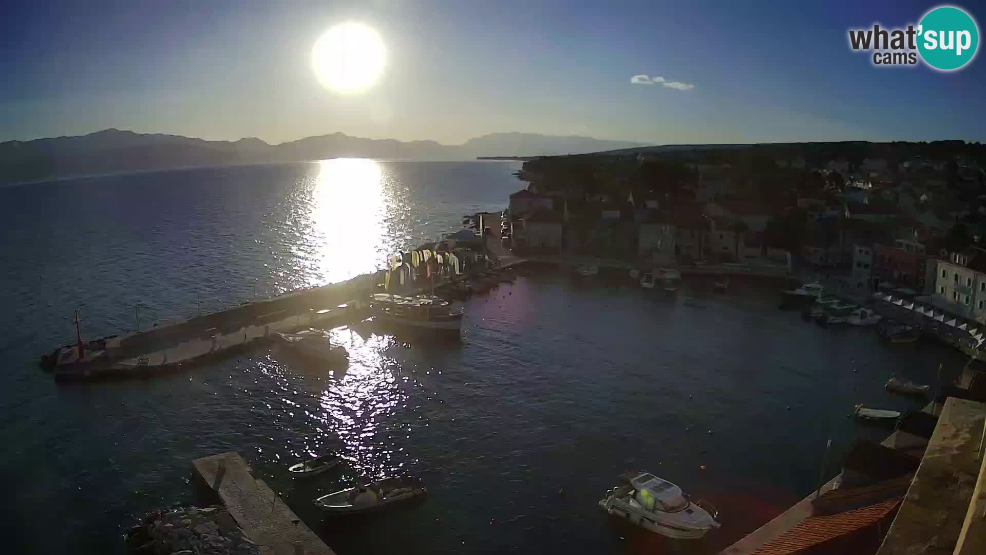 Spletna kamera Sutivan panorama – pogled v živo z otoka Brač