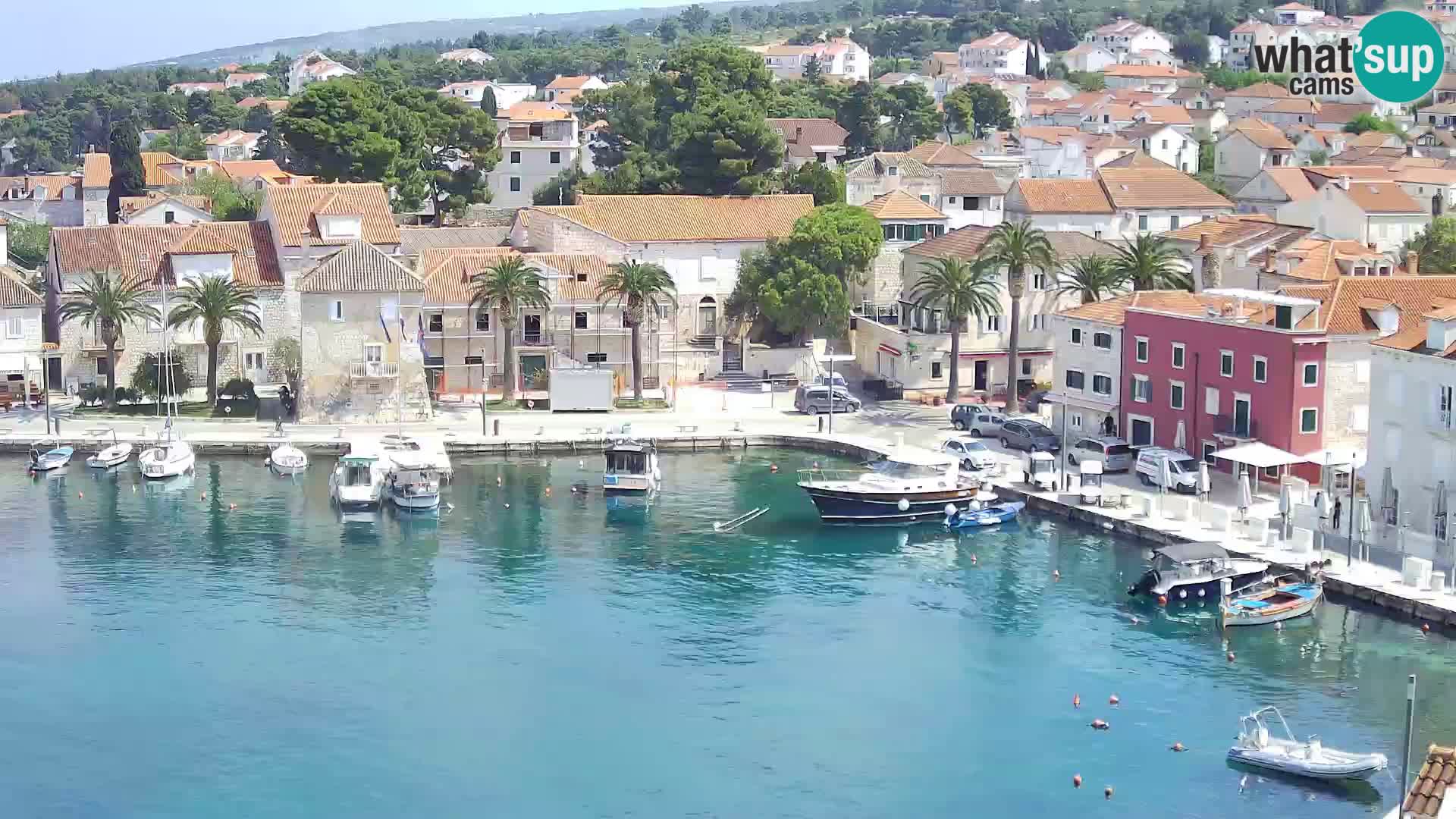 Spletna kamera Sutivan panorama – pogled v živo z otoka Brač