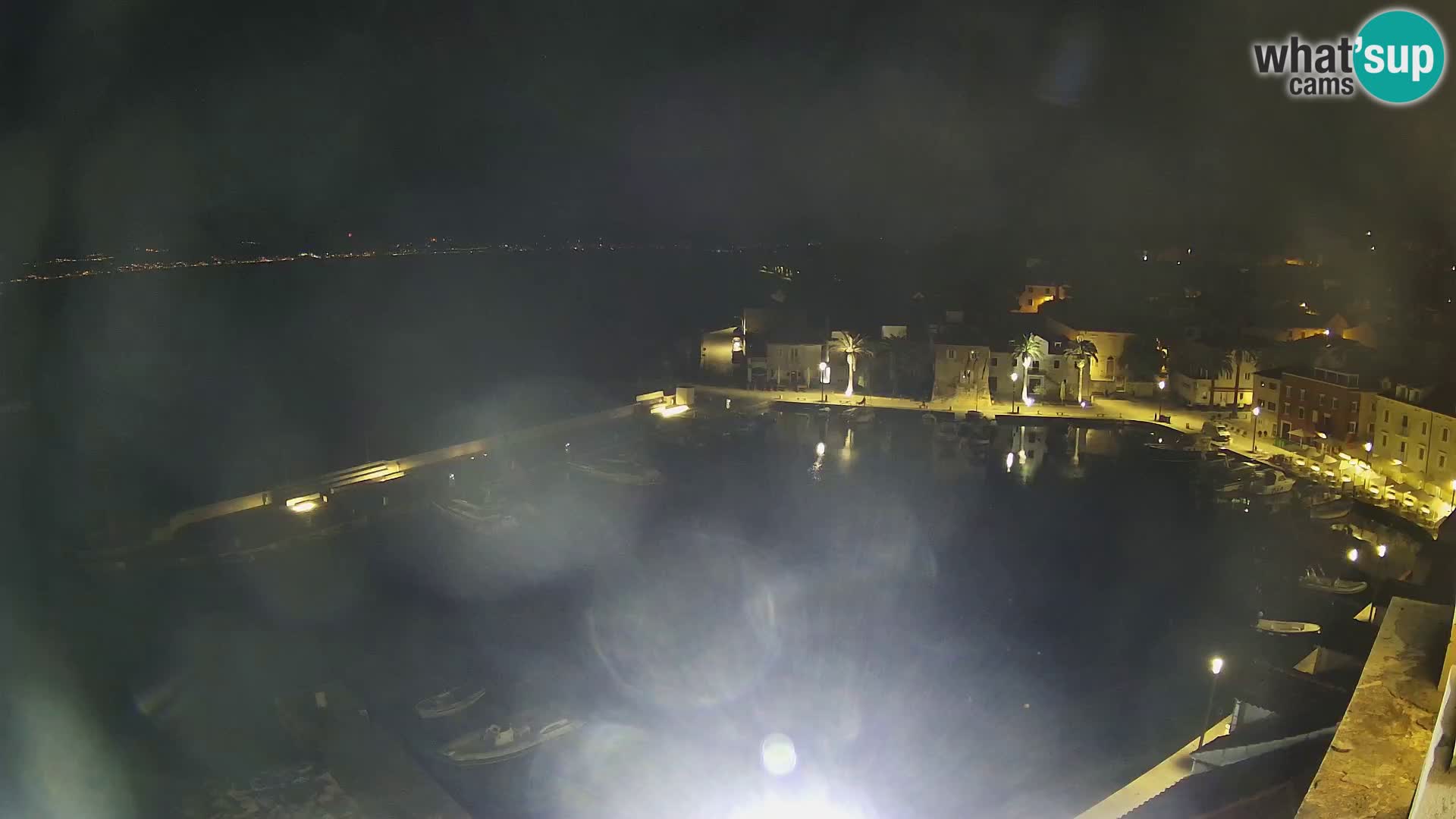 Spletna kamera Sutivan panorama – pogled v živo z otoka Brač