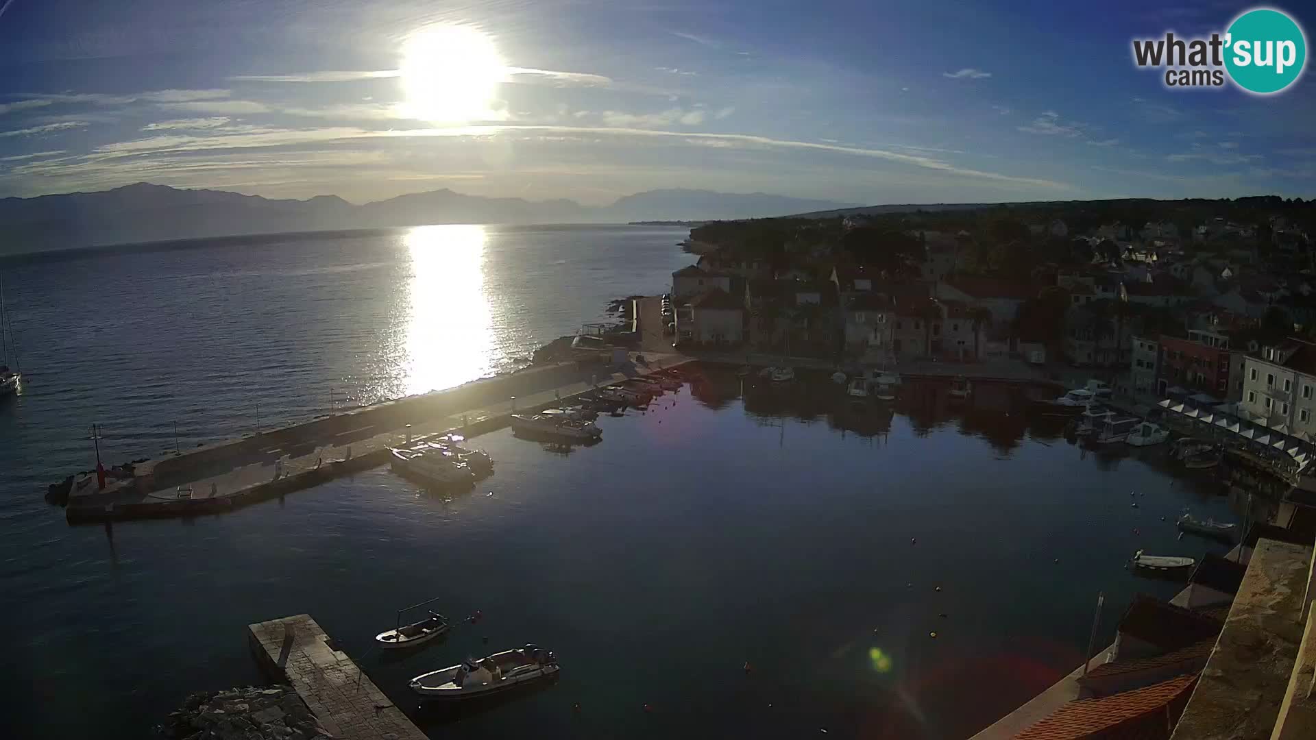 Spletna kamera Sutivan panorama – pogled v živo z otoka Brač