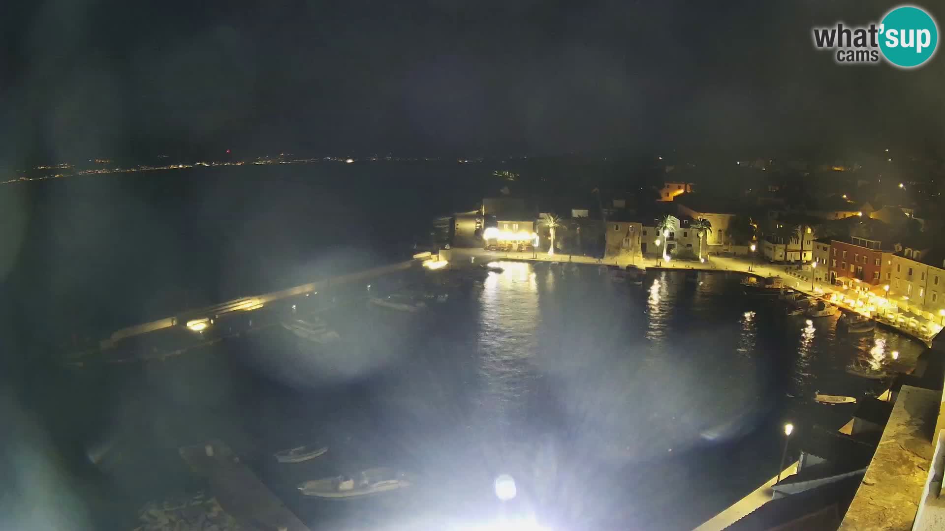 Spletna kamera Sutivan panorama – pogled v živo z otoka Brač
