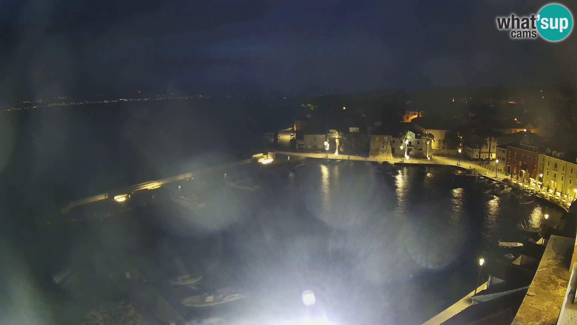 Spletna kamera Sutivan panorama – pogled v živo z otoka Brač