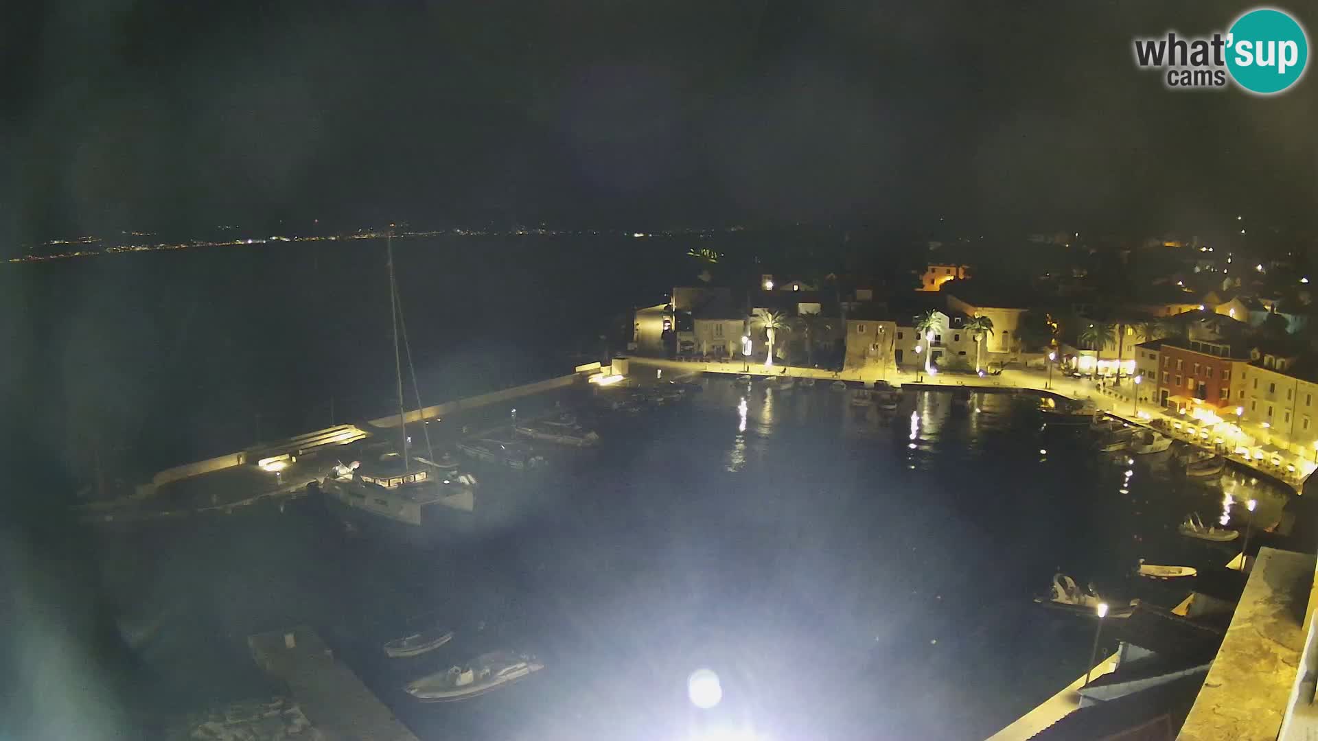 Spletna kamera Sutivan panorama – pogled v živo z otoka Brač