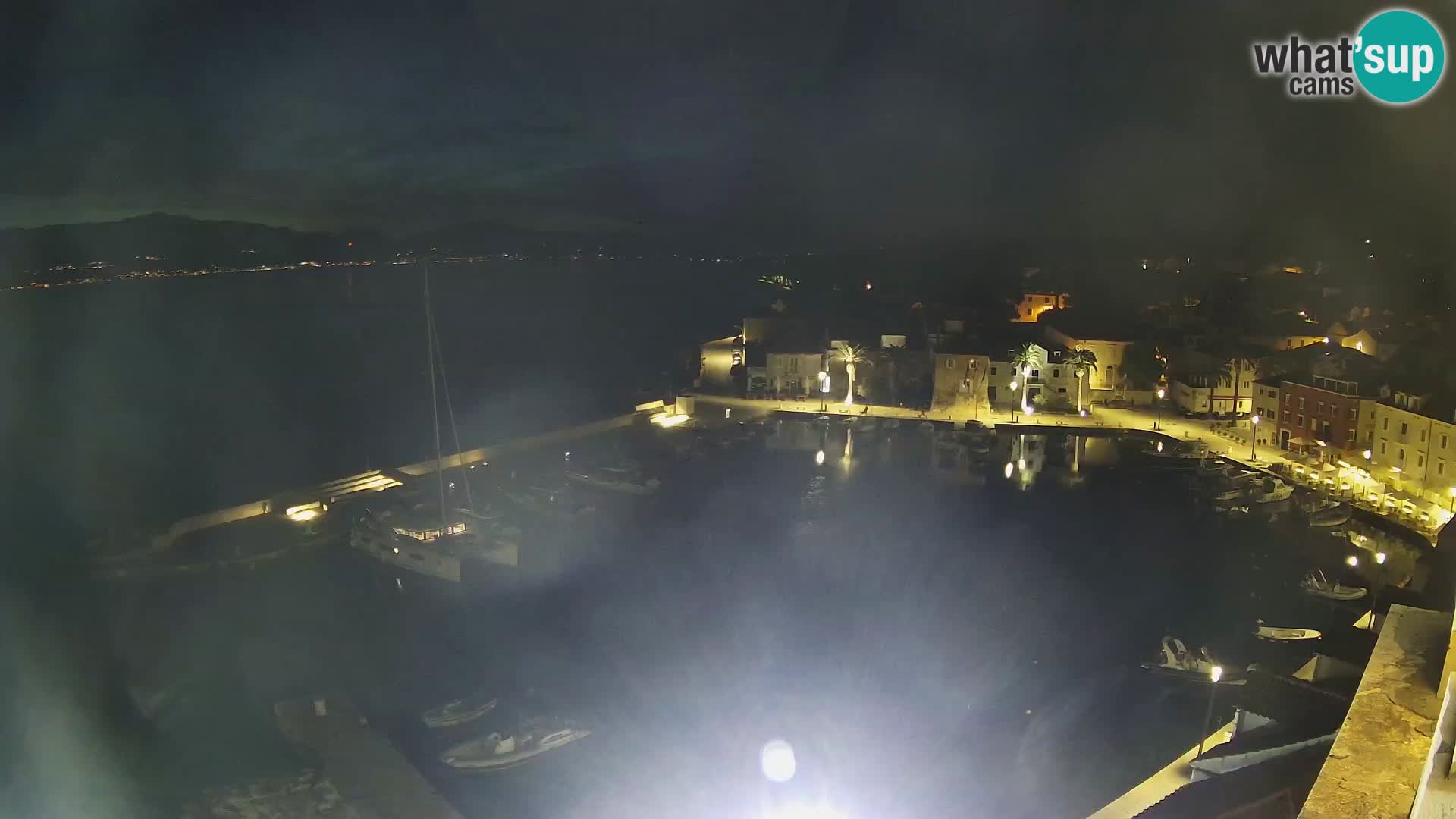 Spletna kamera Sutivan panorama – pogled v živo z otoka Brač