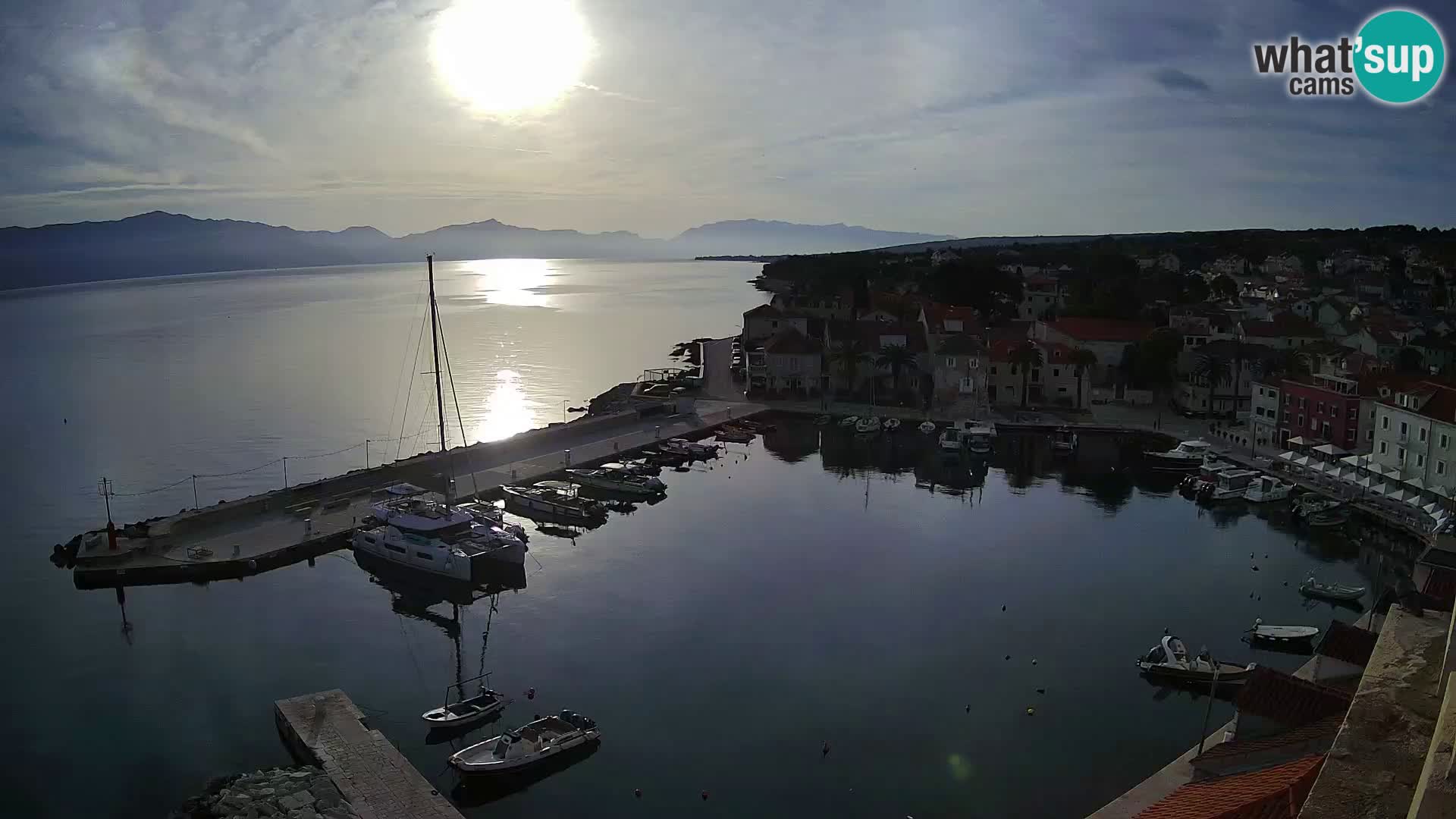Web kamera Sutivan panorama – Pogled uživo s otoka Brača