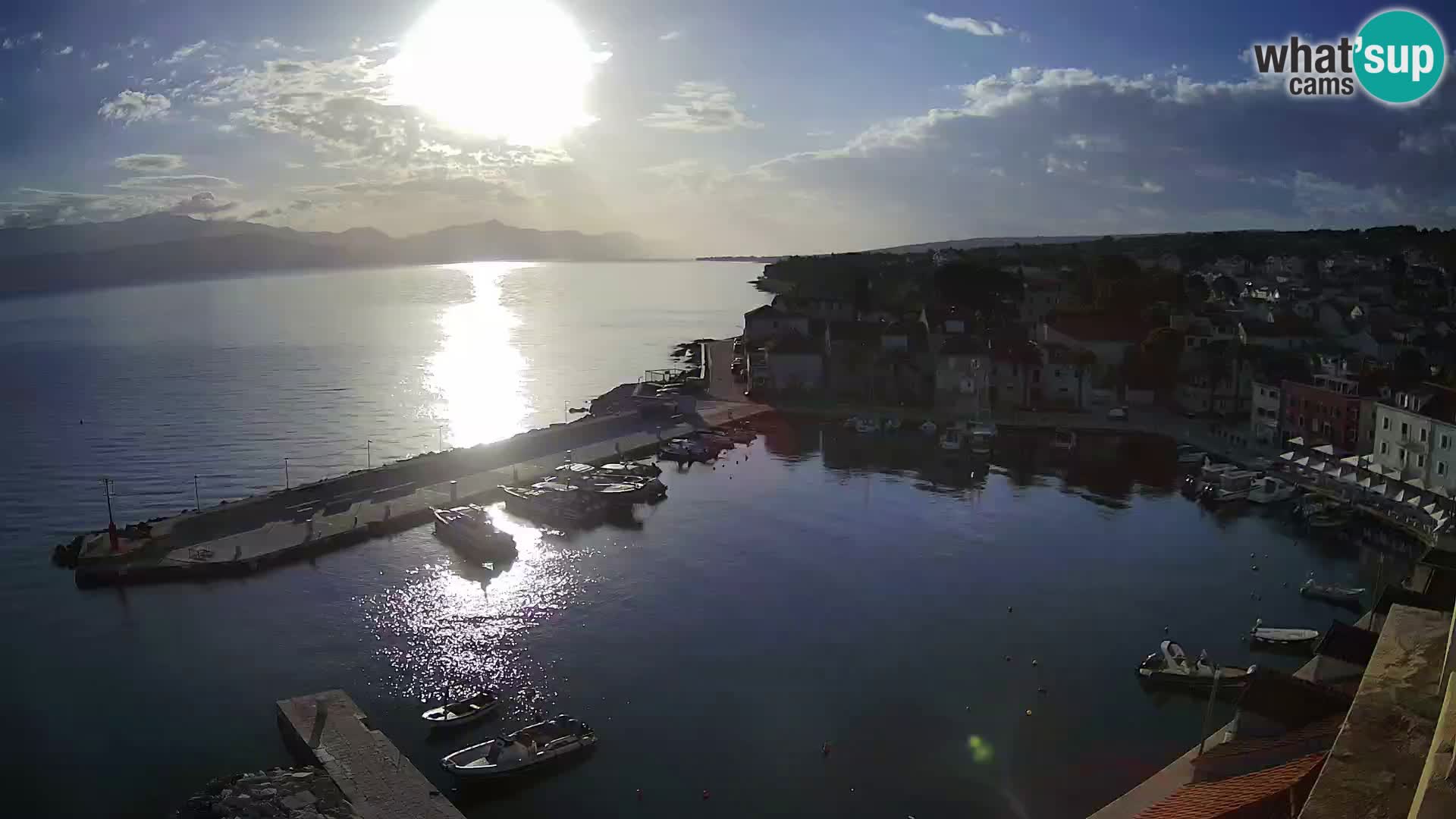 Spletna kamera Sutivan panorama – pogled v živo z otoka Brač