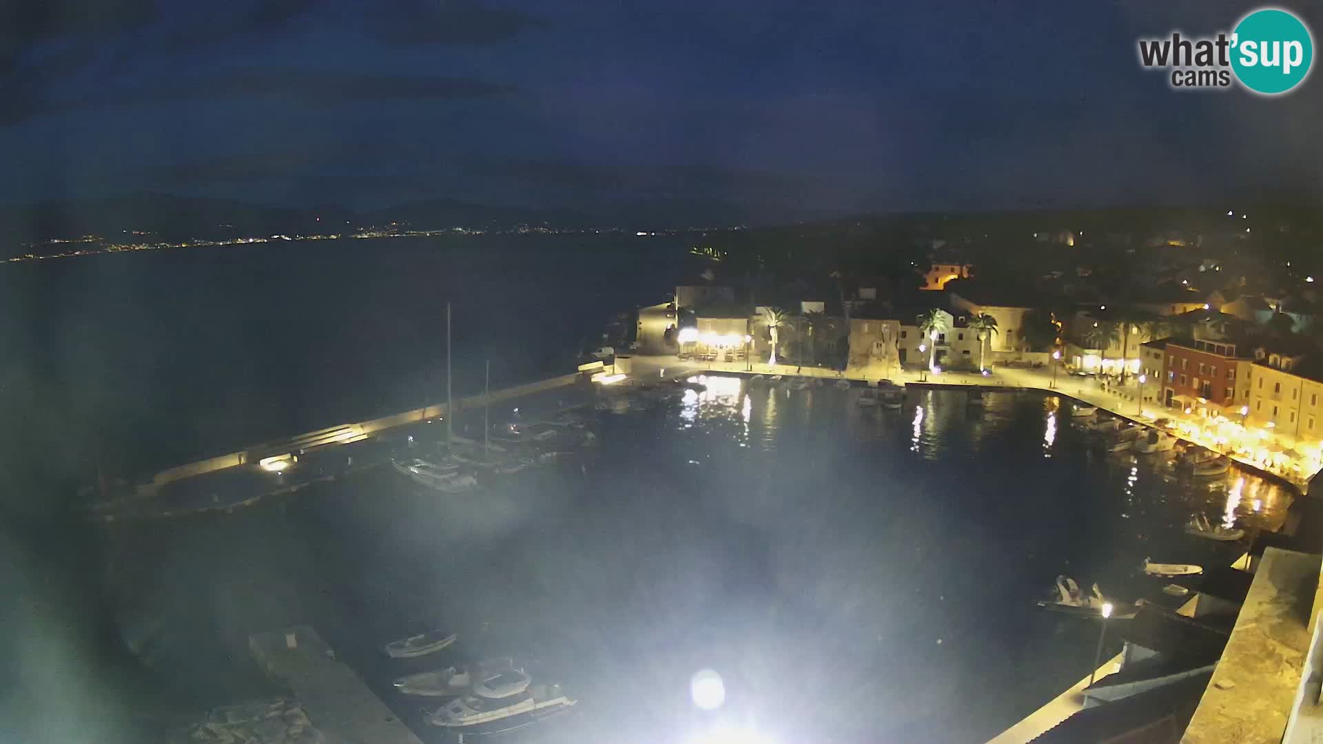 Spletna kamera Sutivan panorama – pogled v živo z otoka Brač