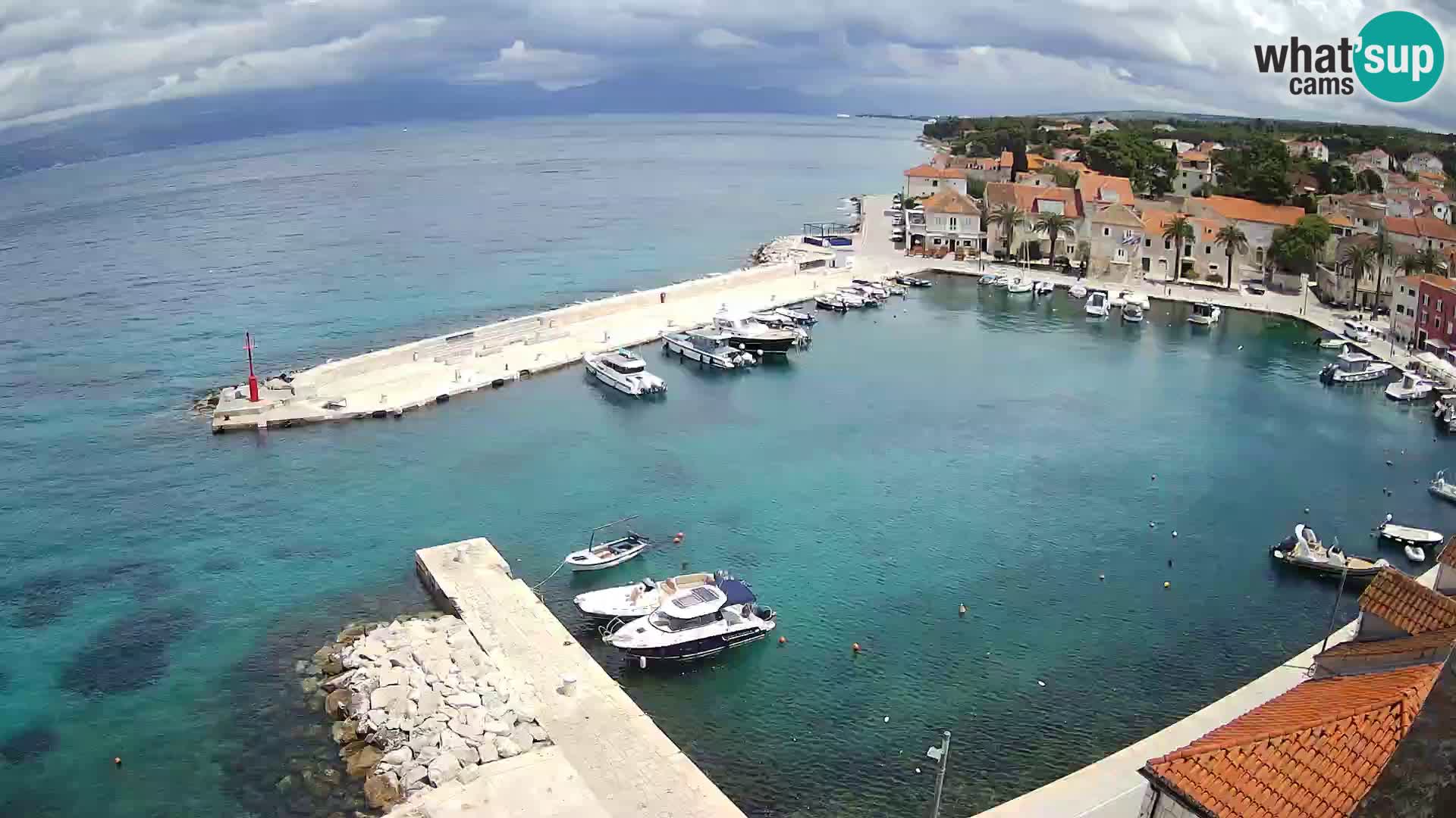 Spletna kamera Sutivan panorama – pogled v živo z otoka Brač