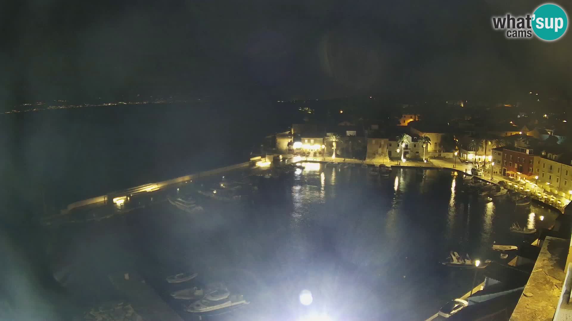 Spletna kamera Sutivan panorama – pogled v živo z otoka Brač