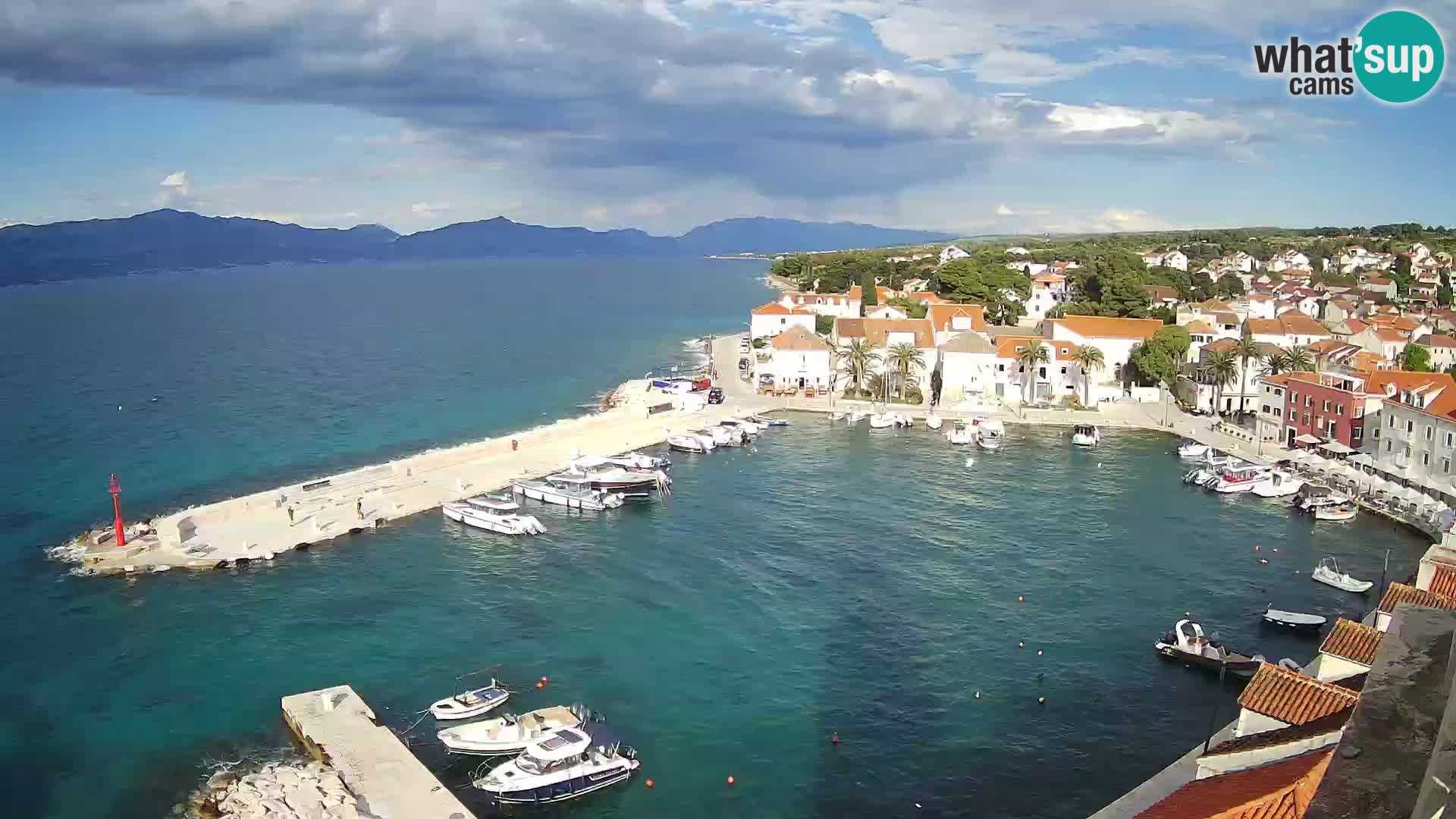 Spletna kamera Sutivan panorama – pogled v živo z otoka Brač