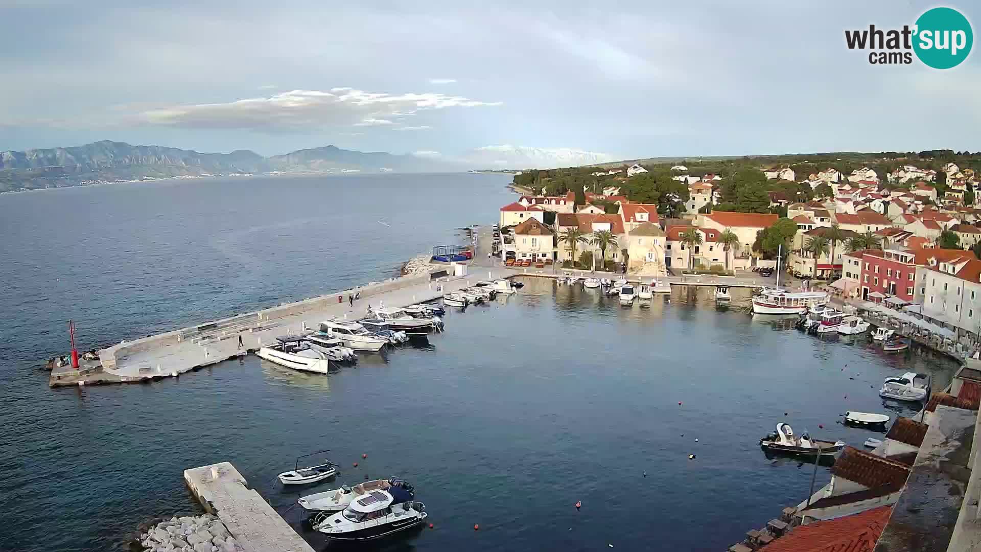 Spletna kamera Sutivan panorama – pogled v živo z otoka Brač