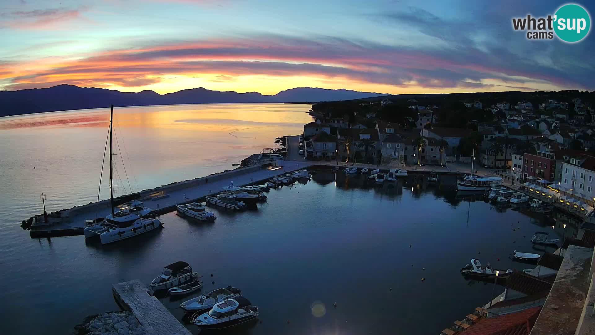 Web kamera Sutivan panorama – Pogled uživo s otoka Brača