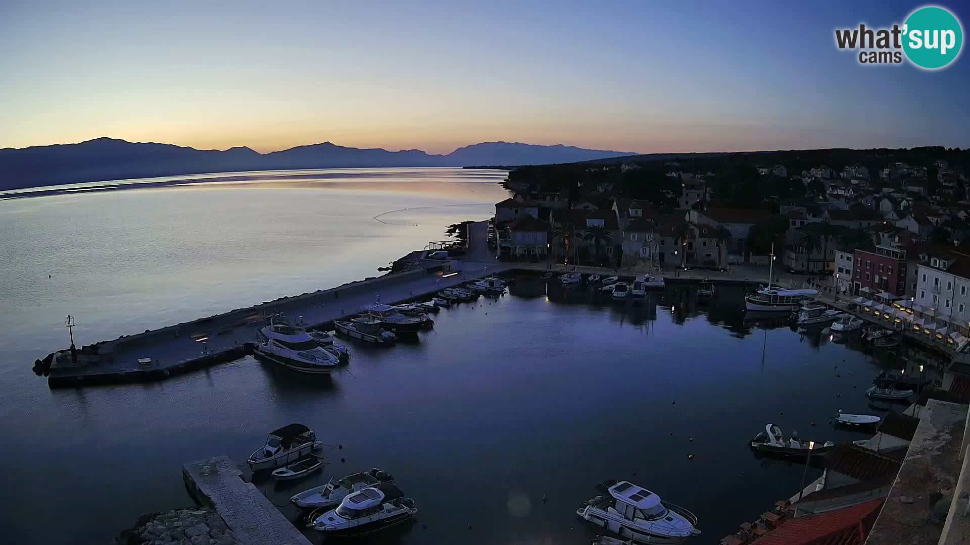 Spletna kamera Sutivan panorama – pogled v živo z otoka Brač