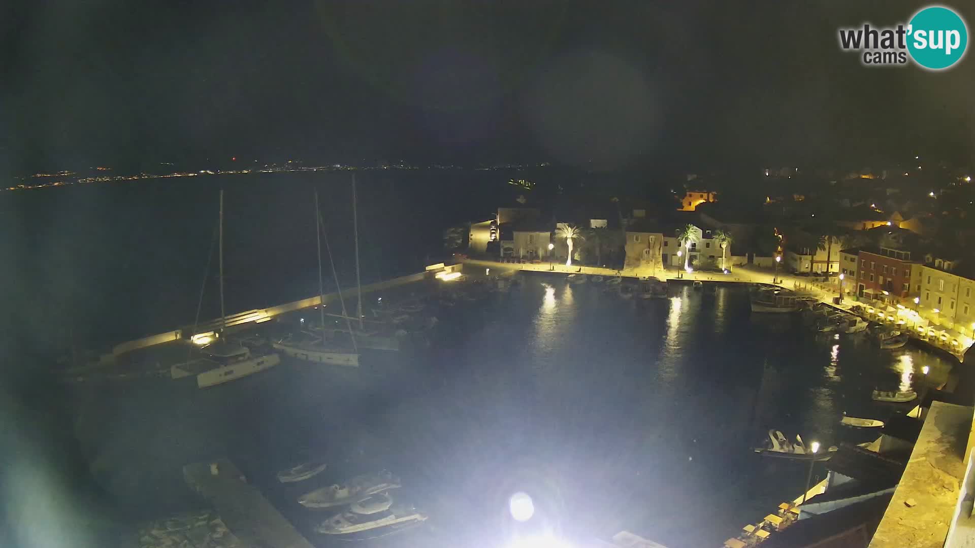 Spletna kamera Sutivan panorama – pogled v živo z otoka Brač