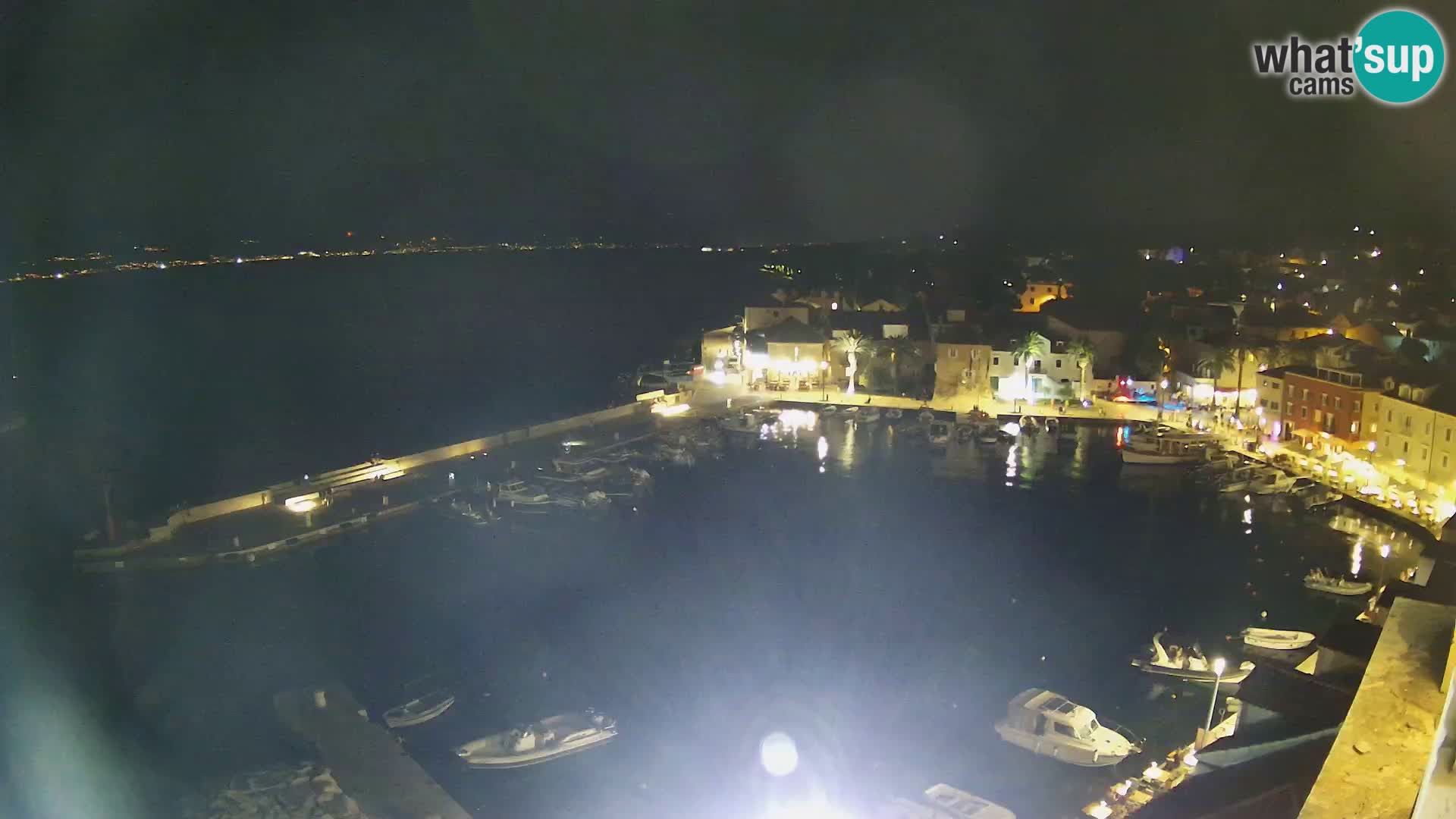 Spletna kamera Sutivan panorama – pogled v živo z otoka Brač