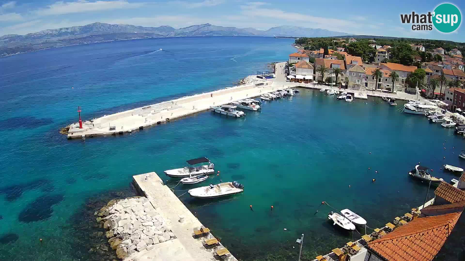 Spletna kamera Sutivan panorama – pogled v živo z otoka Brač