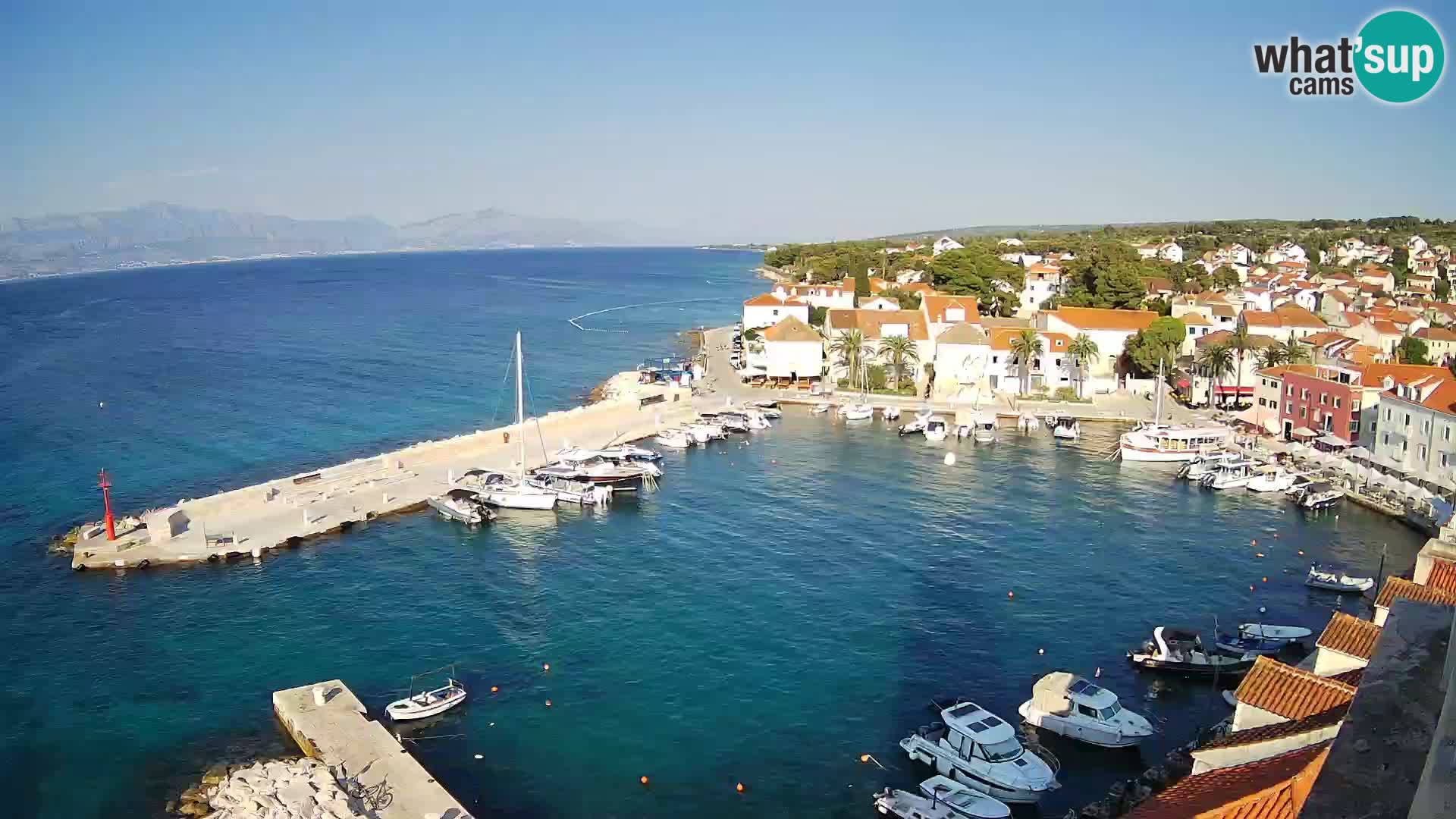 Spletna kamera Sutivan panorama – pogled v živo z otoka Brač