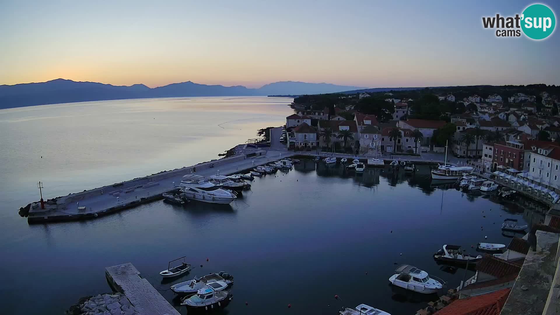 Web kamera Sutivan panorama – Pogled uživo s otoka Brača