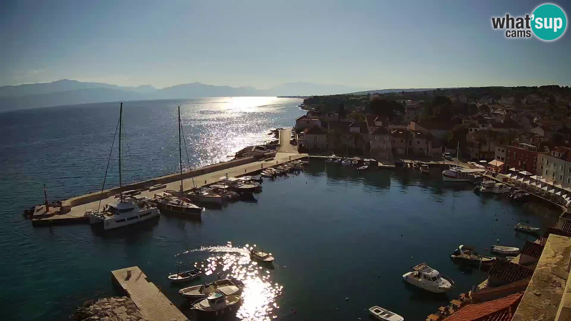 Web kamera Sutivan panorama – Pogled uživo s otoka Brača