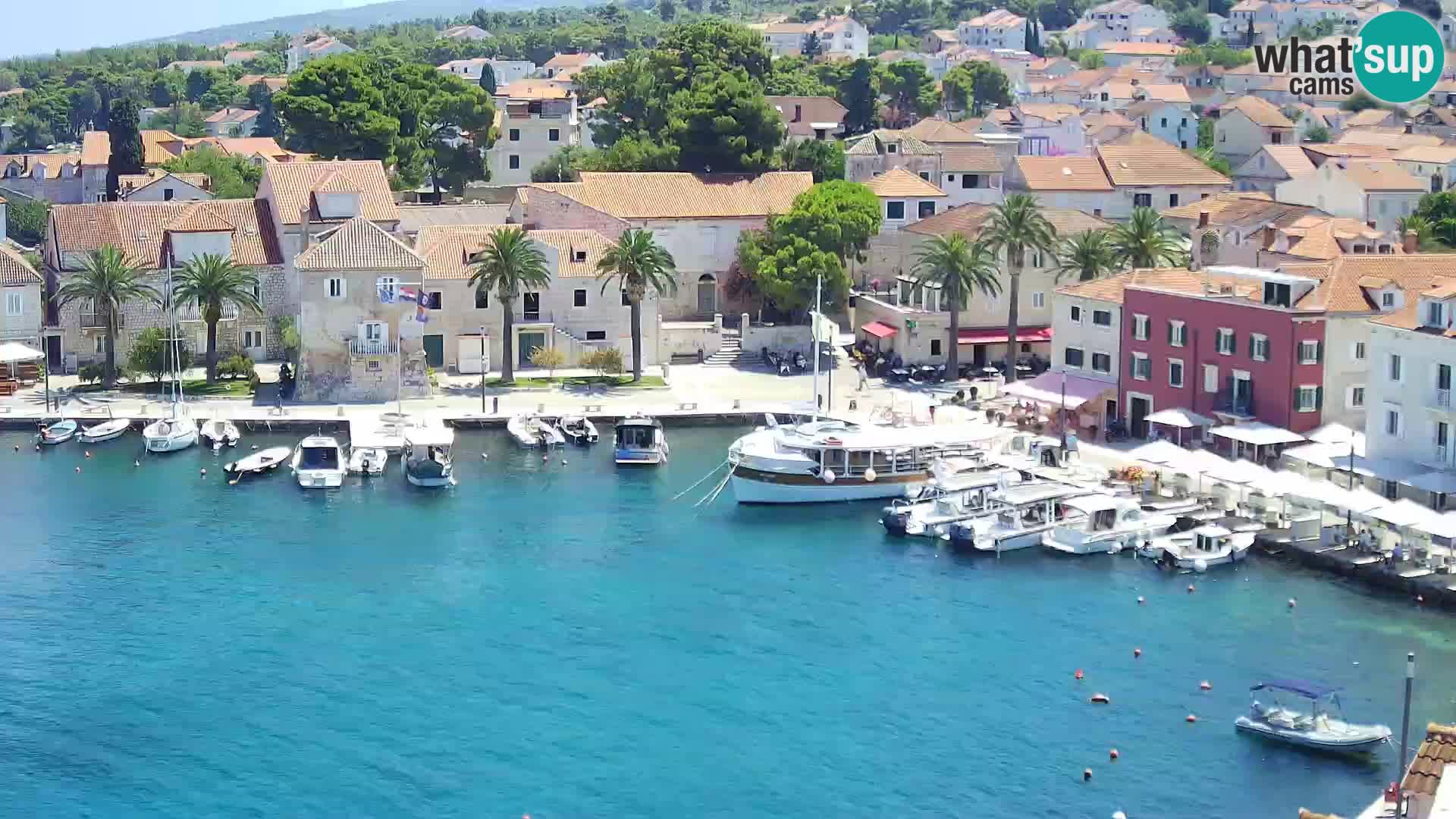 Spletna kamera Sutivan panorama – pogled v živo z otoka Brač