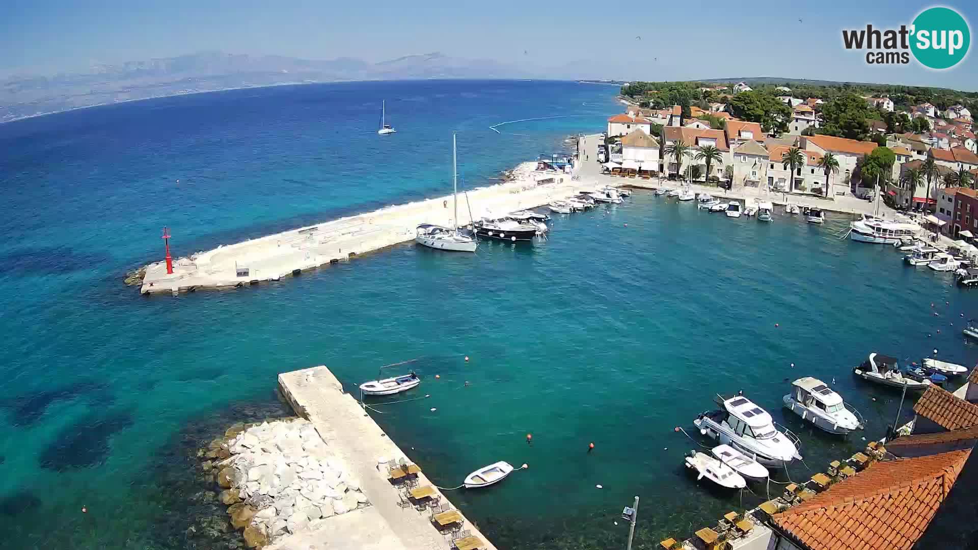 Spletna kamera Sutivan panorama – pogled v živo z otoka Brač