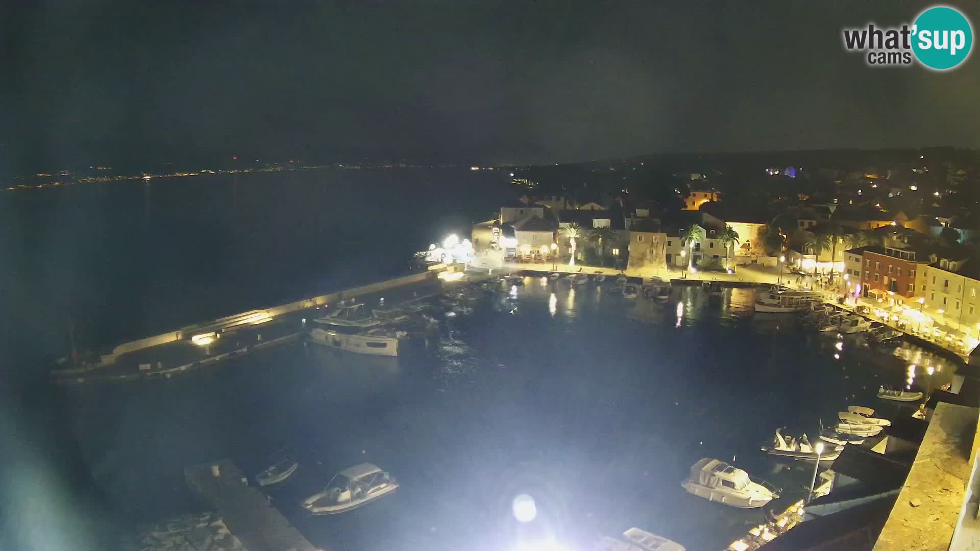 Spletna kamera Sutivan panorama – pogled v živo z otoka Brač