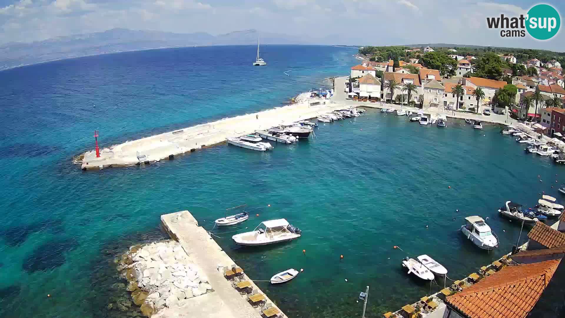 Web kamera Sutivan panorama – Pogled uživo s otoka Brača
