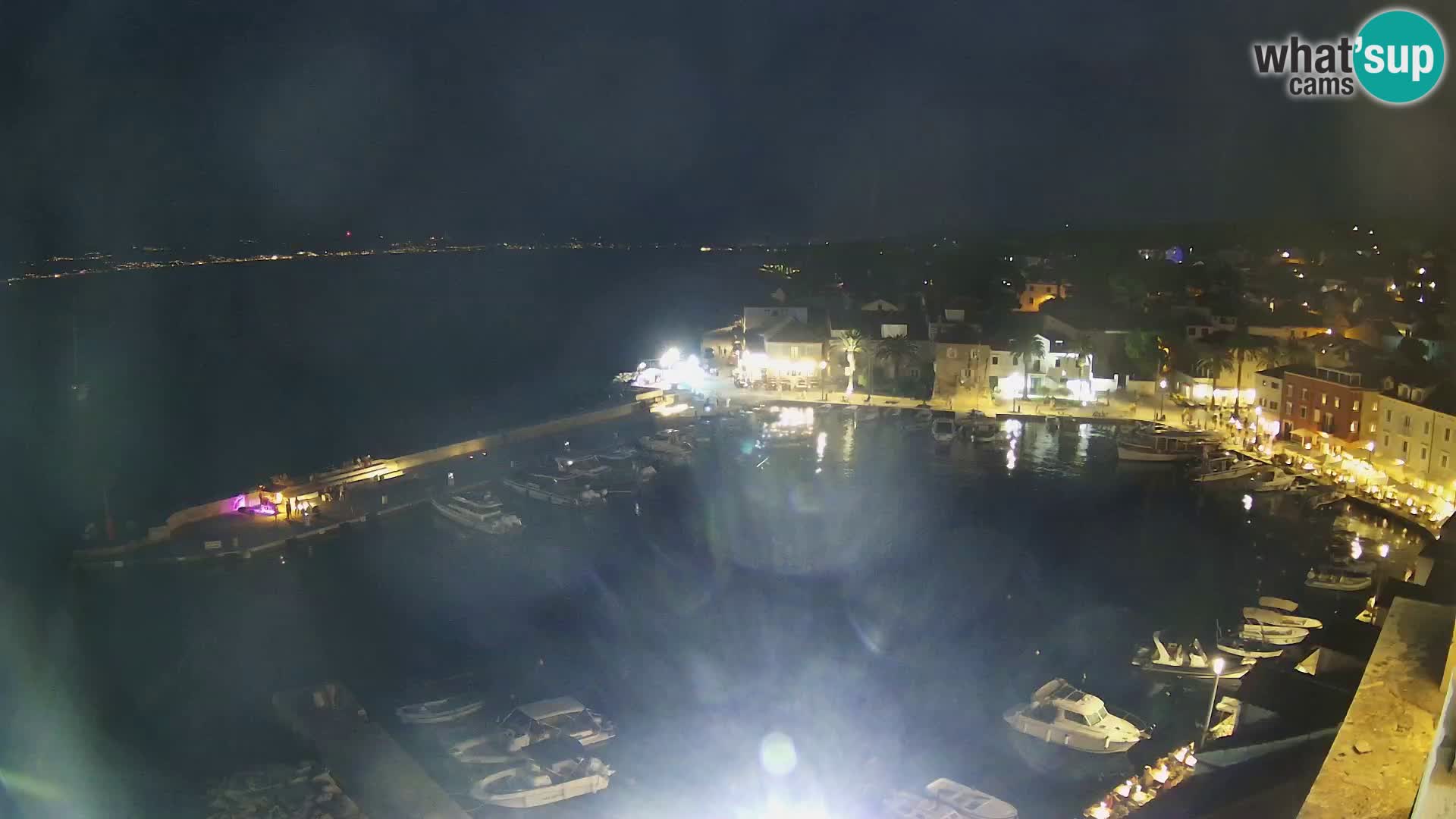 Spletna kamera Sutivan panorama – pogled v živo z otoka Brač