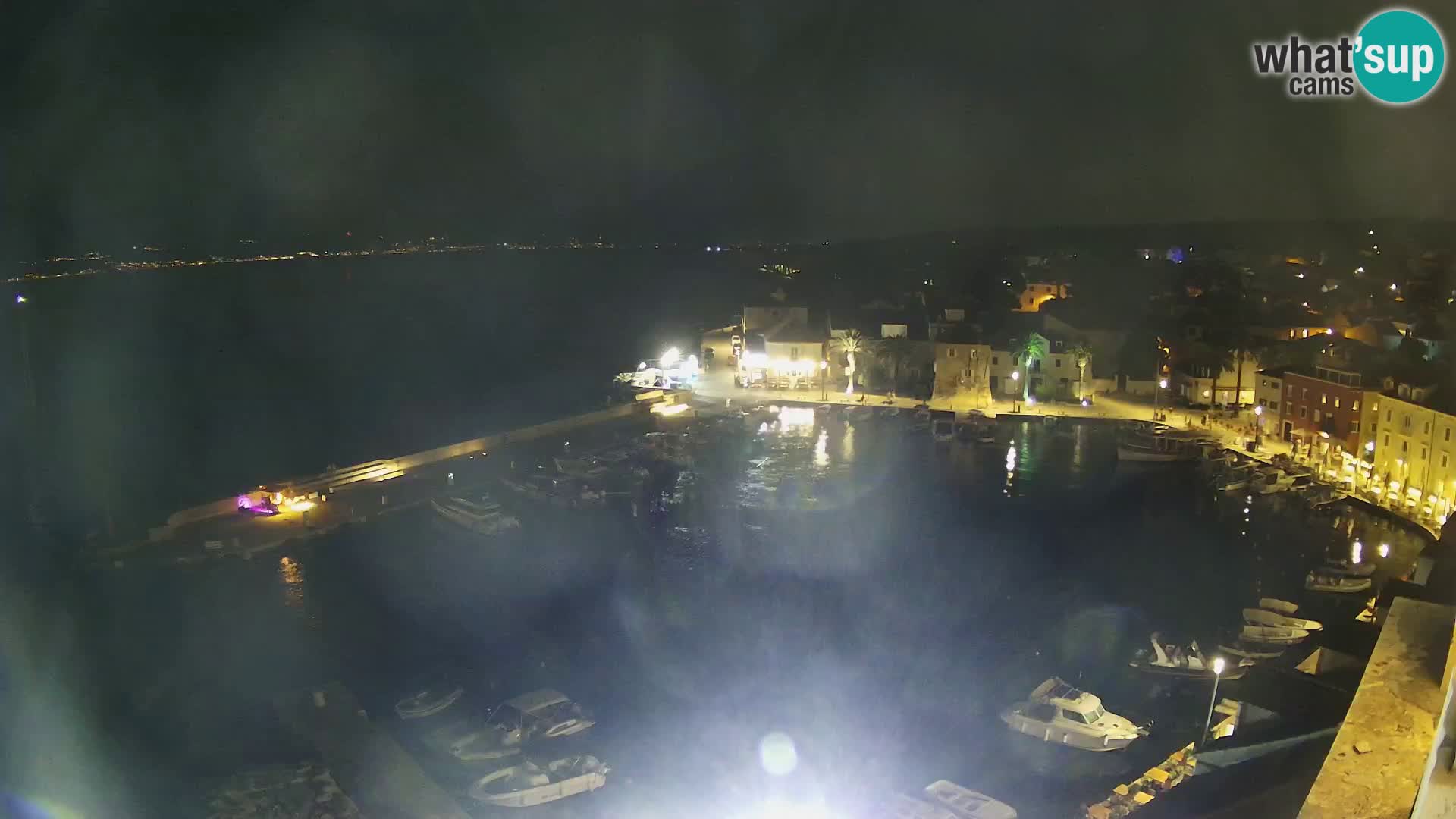 Spletna kamera Sutivan panorama – pogled v živo z otoka Brač