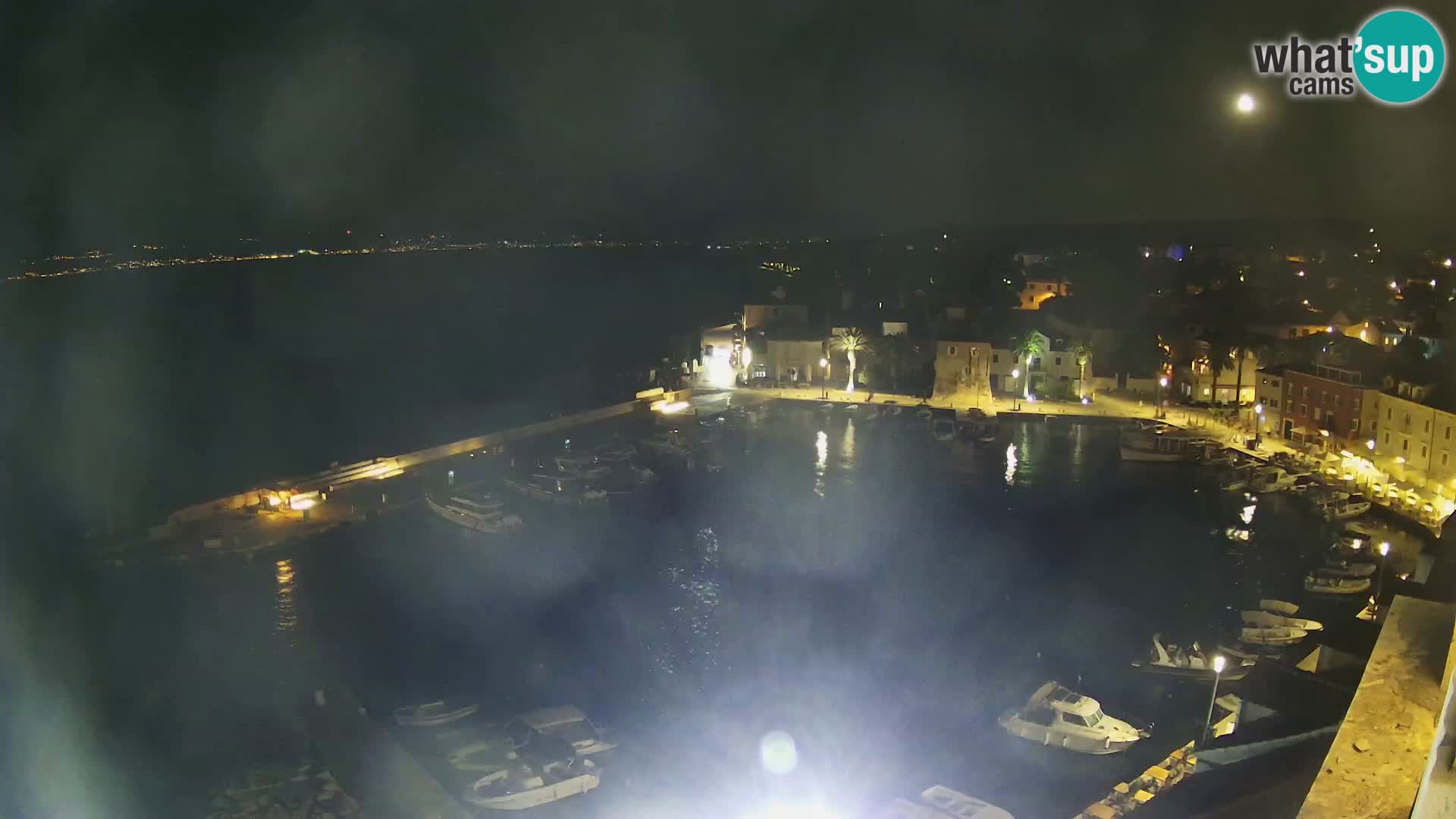 Web kamera Sutivan panorama – Pogled uživo s otoka Brača