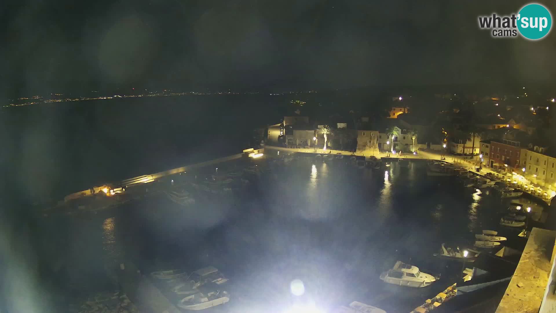 Spletna kamera Sutivan panorama – pogled v živo z otoka Brač