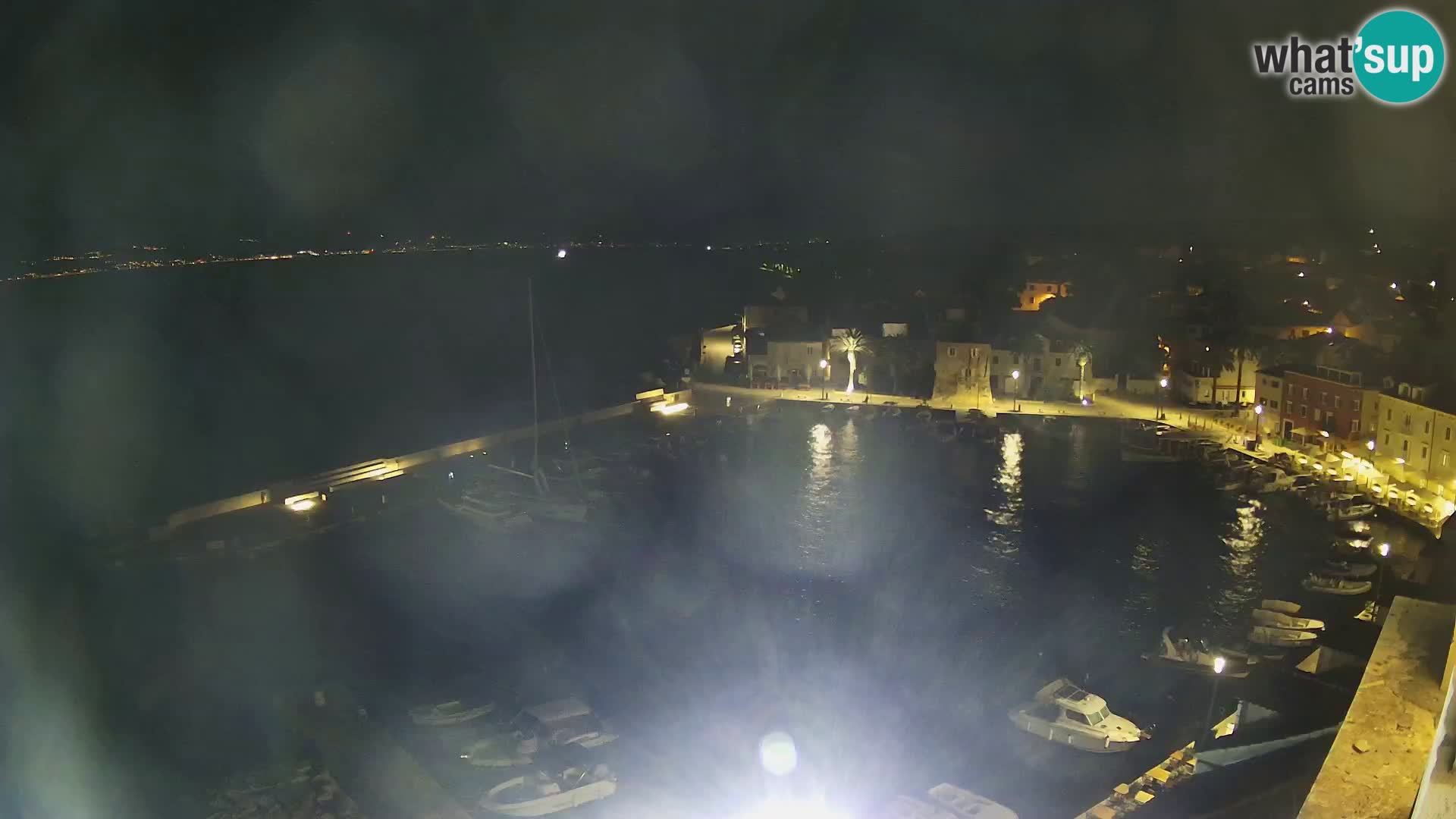 Spletna kamera Sutivan panorama – pogled v živo z otoka Brač