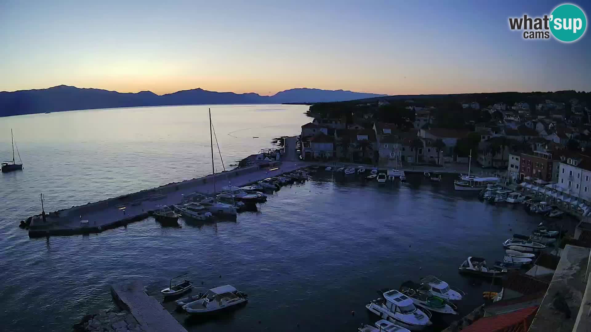 Web kamera Sutivan panorama – Pogled uživo s otoka Brača