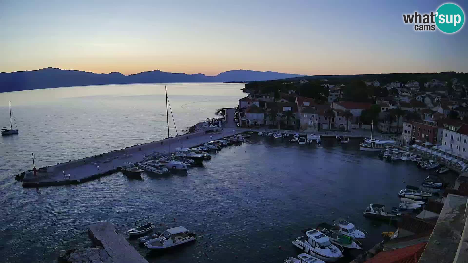 Web kamera Sutivan panorama – Pogled uživo s otoka Brača
