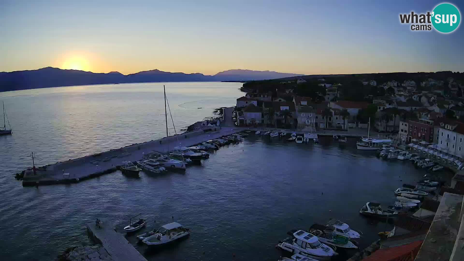 Web kamera Sutivan panorama – Pogled uživo s otoka Brača