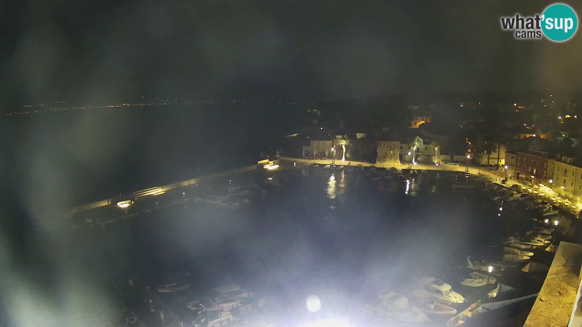 Spletna kamera Sutivan panorama – pogled v živo z otoka Brač